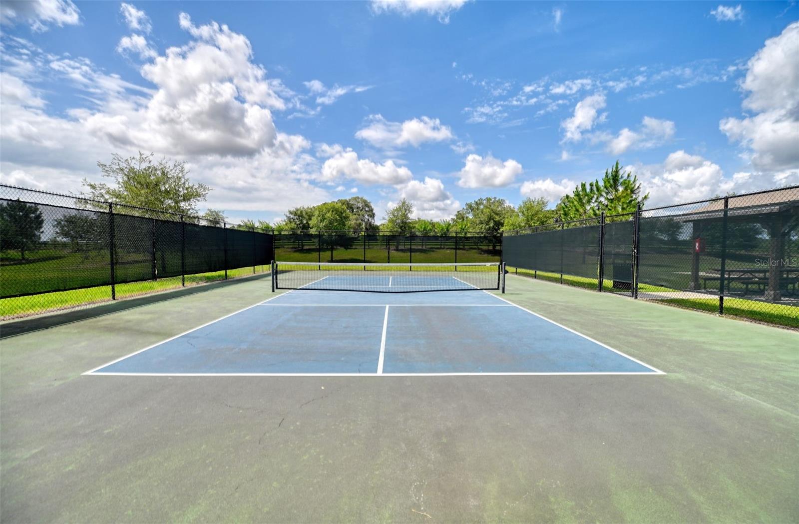 Listing photo id 25 for 6405 88th Loop
