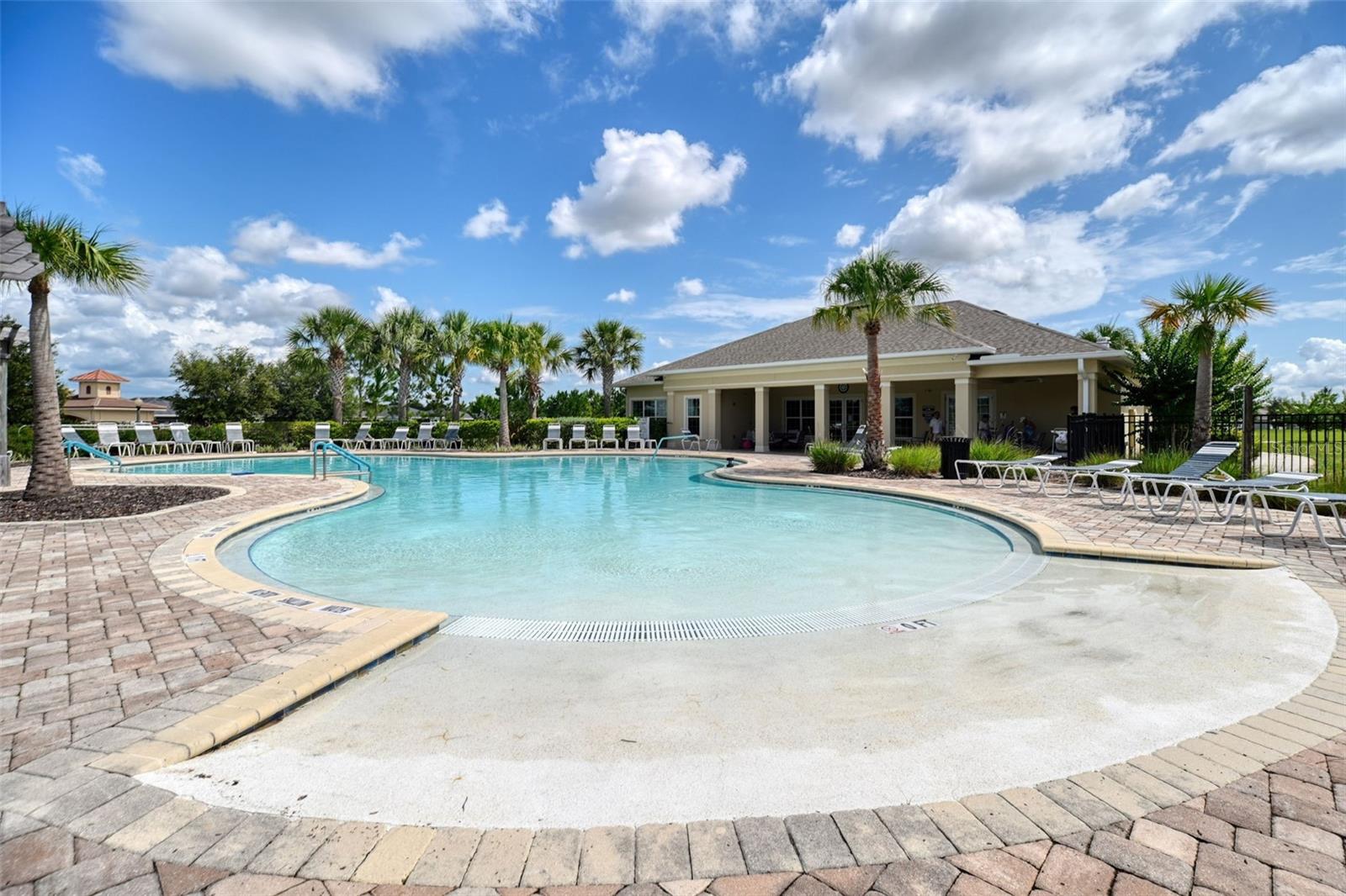 Listing photo id 27 for 6405 88th Loop