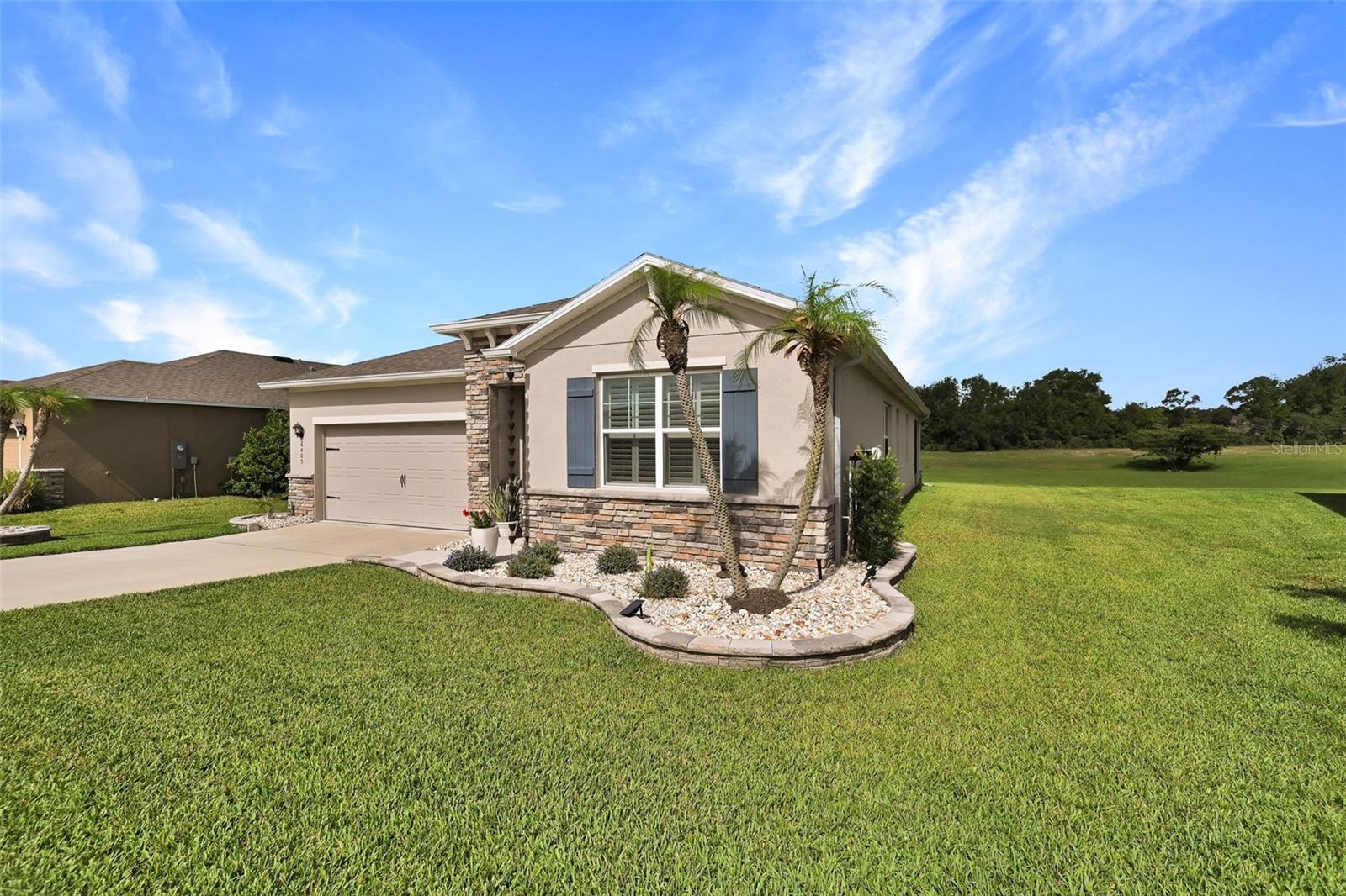 Listing photo id 1 for 6405 88th Loop