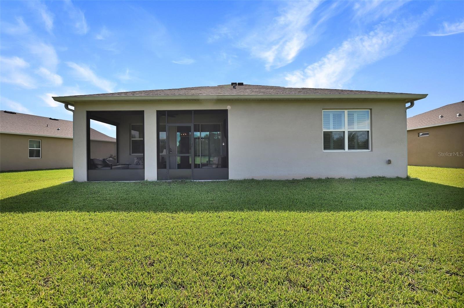 Listing photo id 4 for 6405 88th Loop