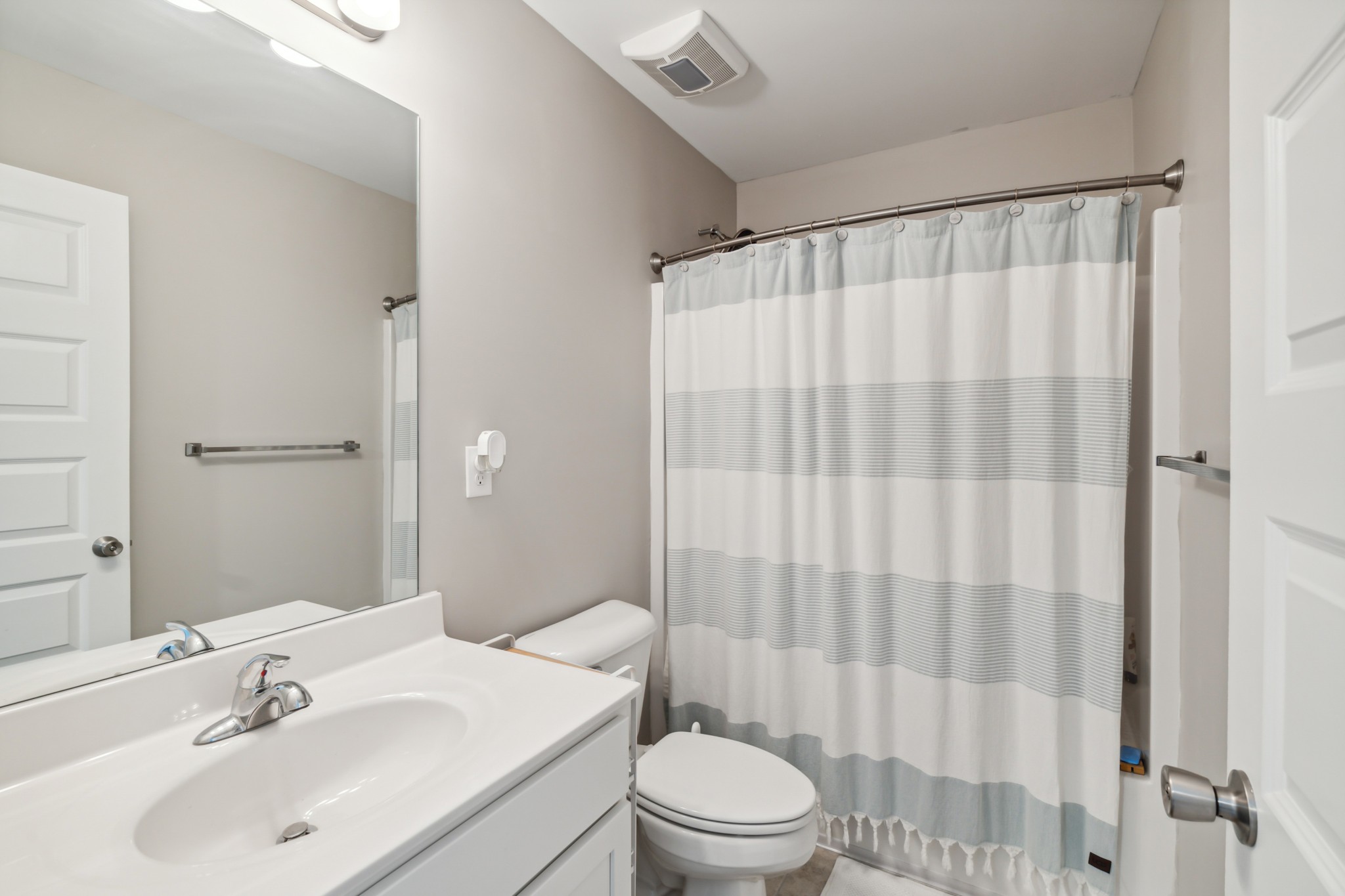 Image 15 of 42 For 7565 Dewey Robbins Road