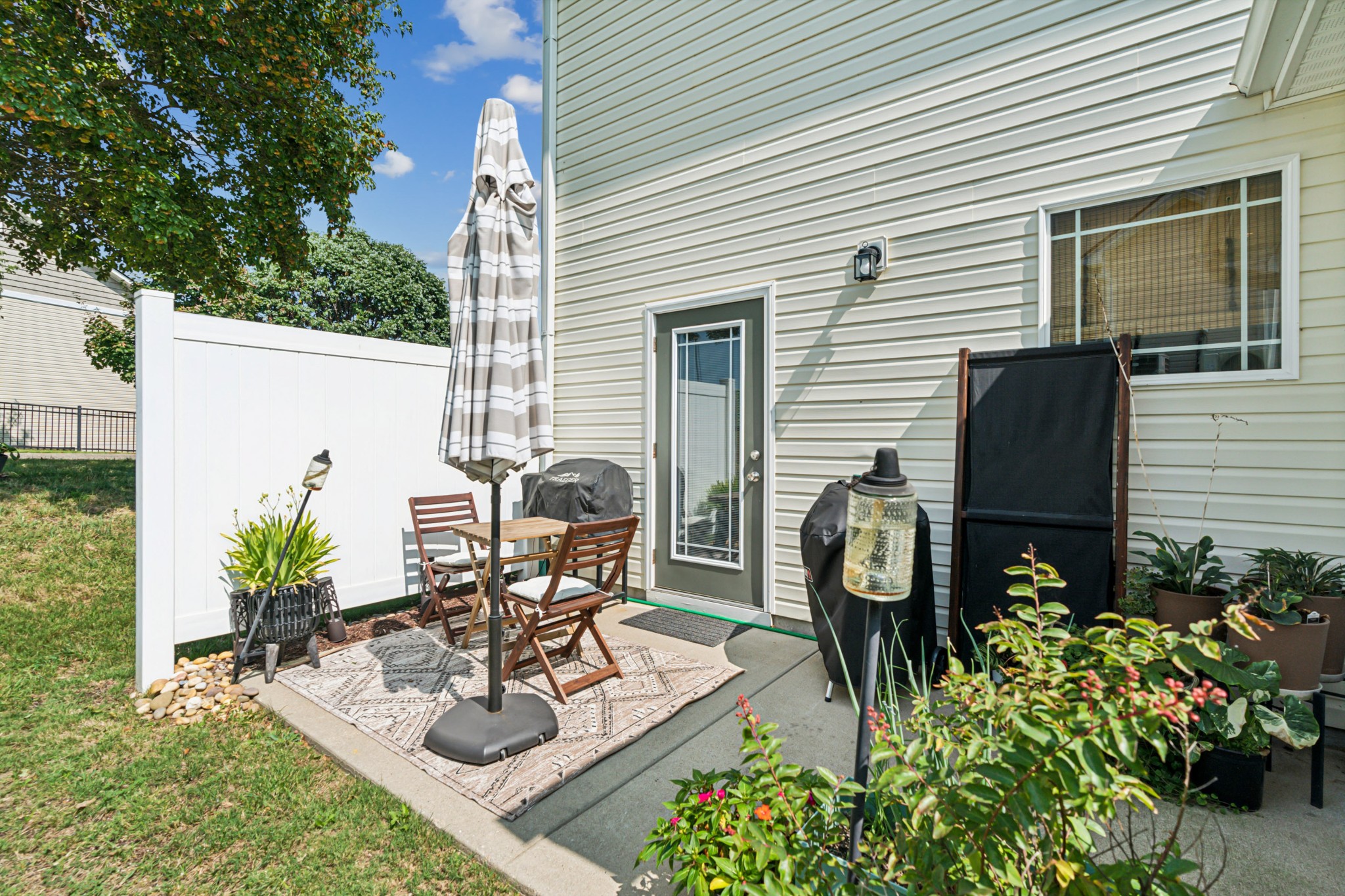 Image 20 of 42 For 7565 Dewey Robbins Road