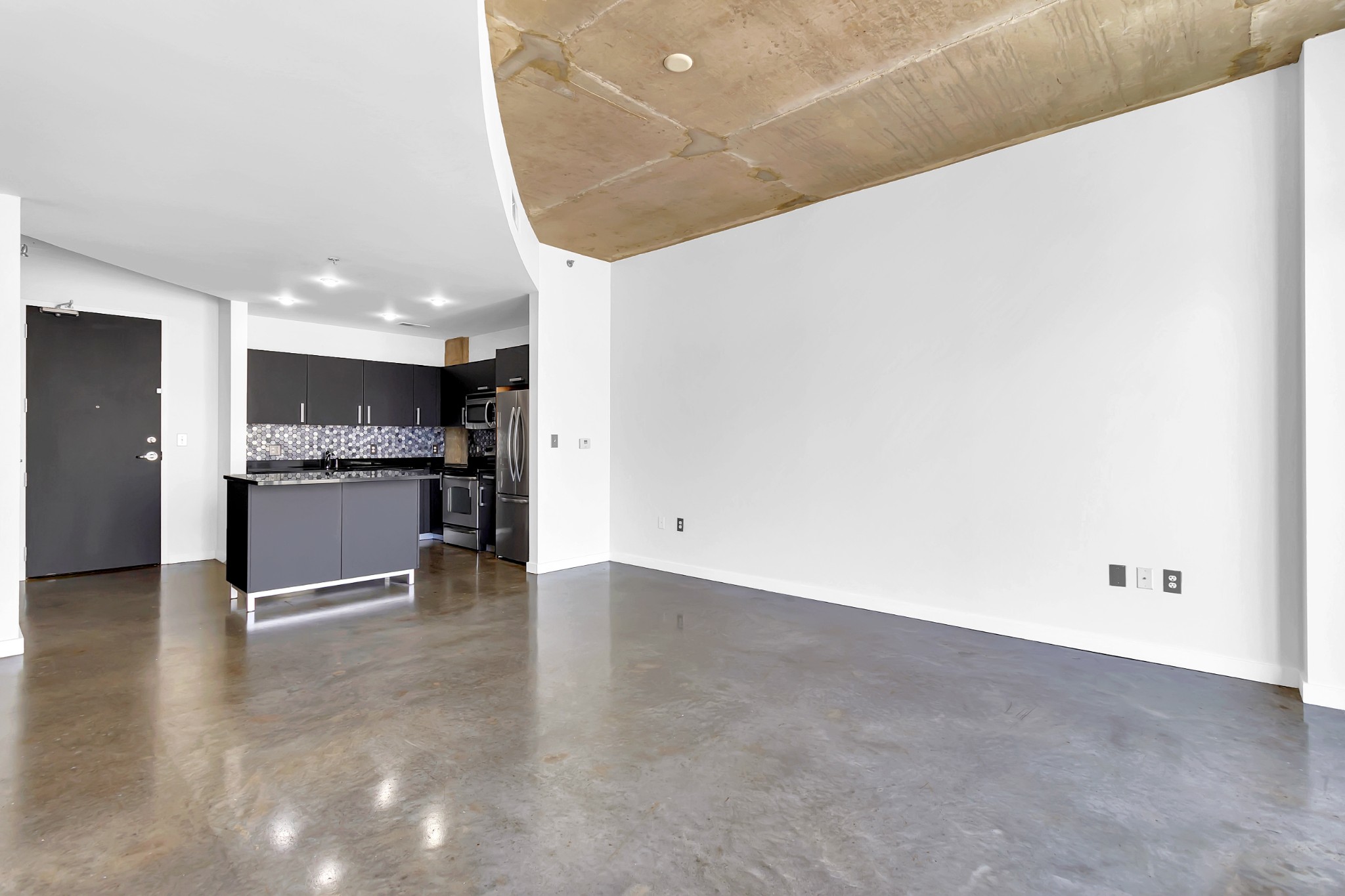 Image 7 of 40 For 6915 Arlington Place