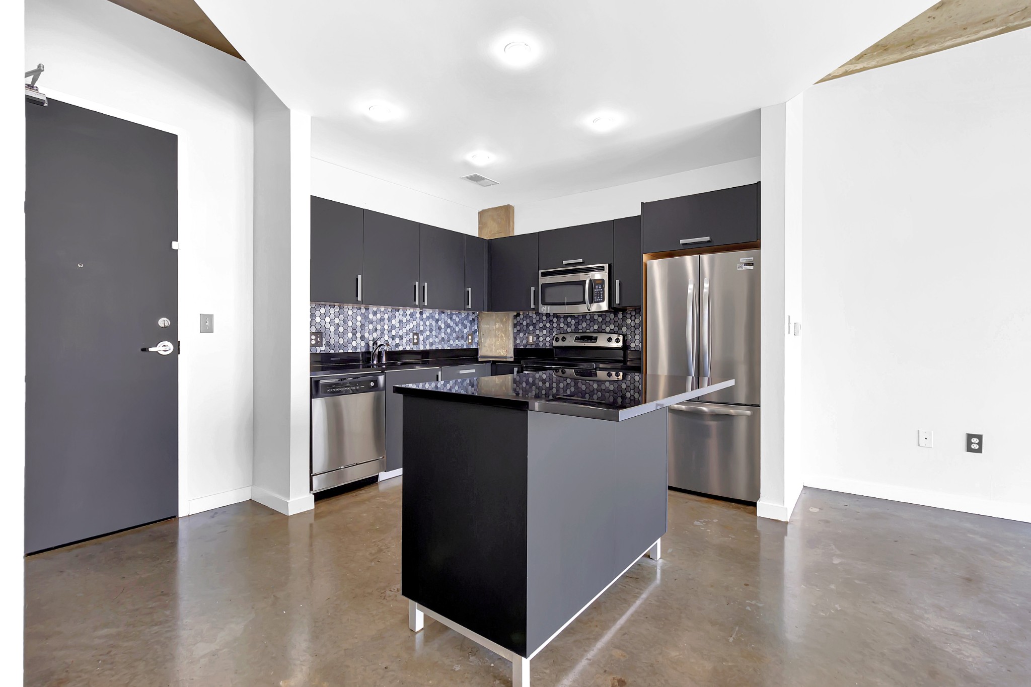 Image 9 of 40 For 6915 Arlington Place