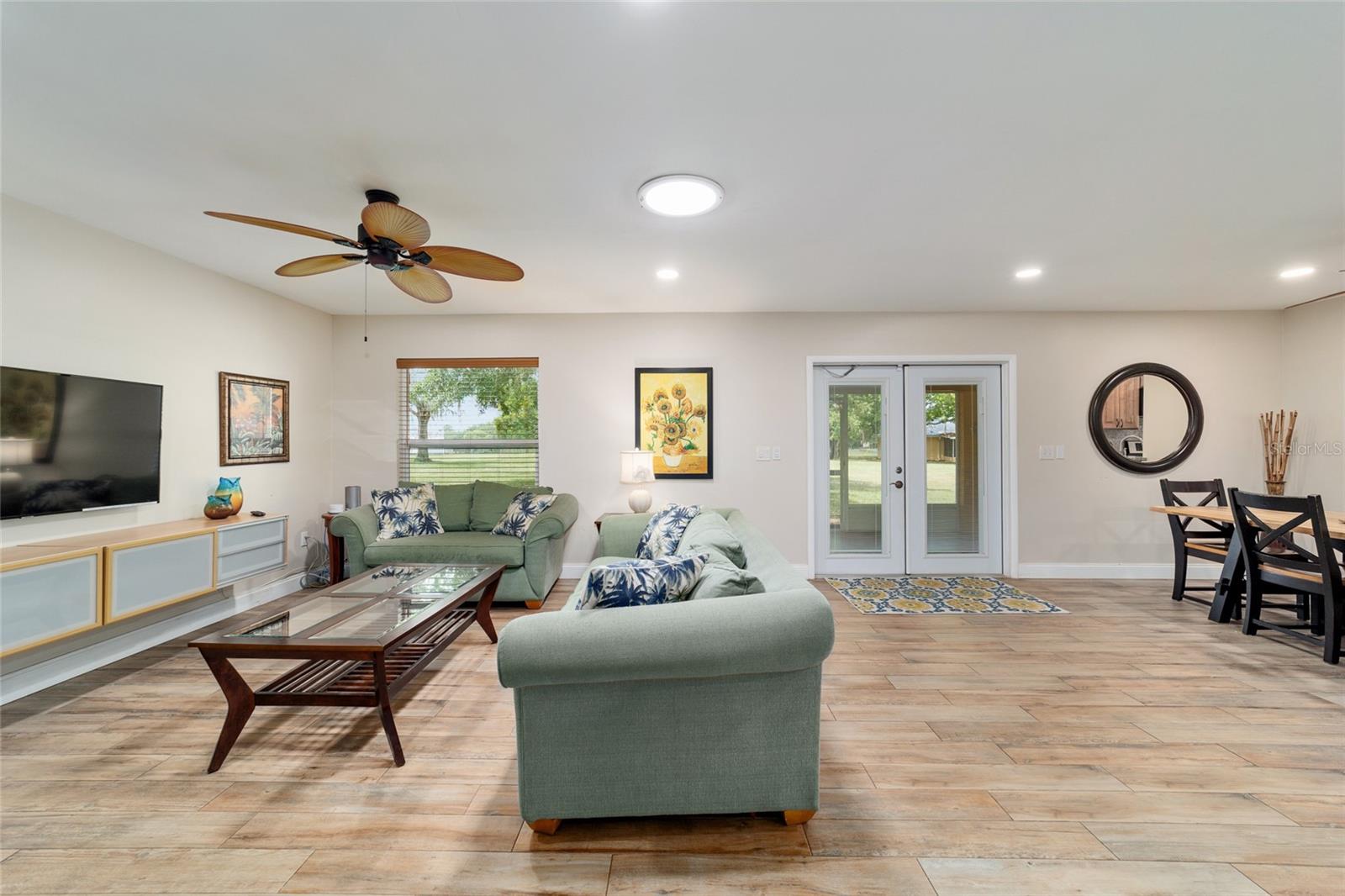 Image 16 of 98 For 16520 170th Street