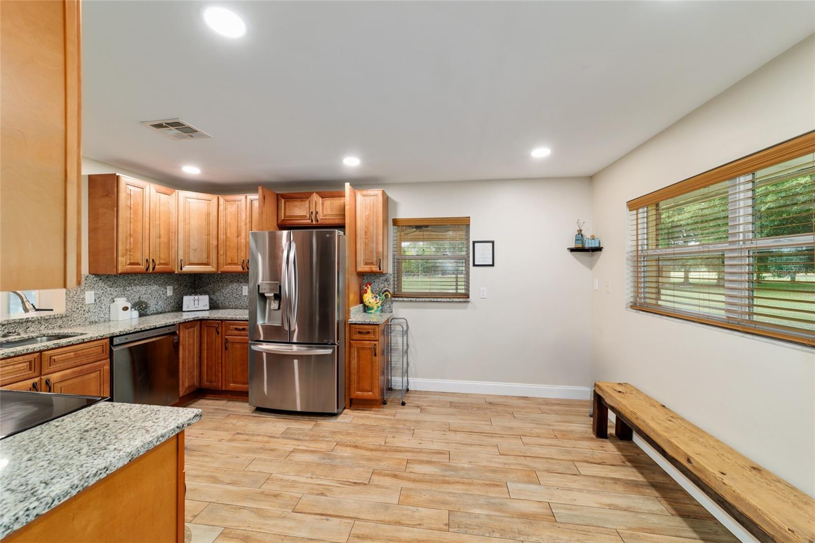 Image 18 of 98 For 16520 170th Street