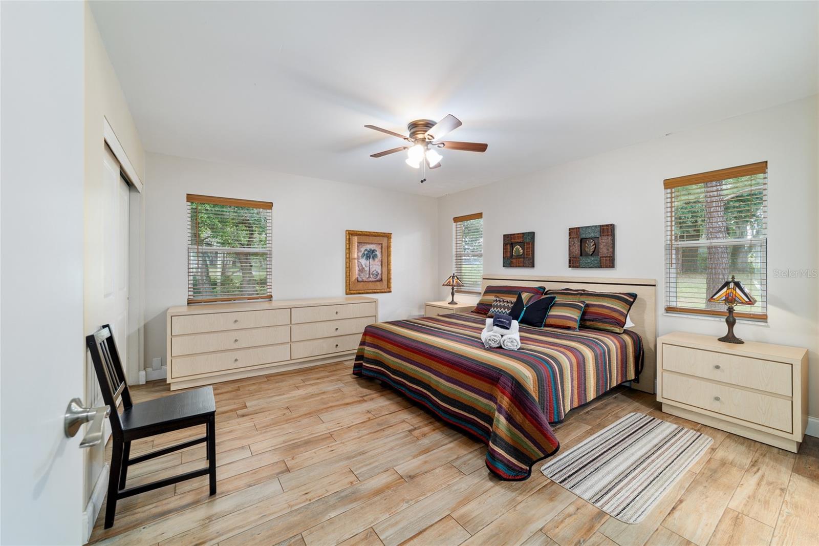 Image 21 of 98 For 16520 170th Street