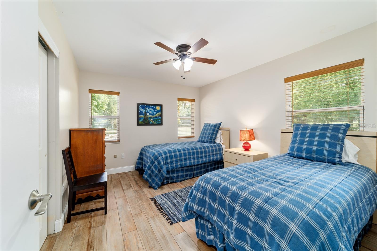 Image 28 of 98 For 16520 170th Street