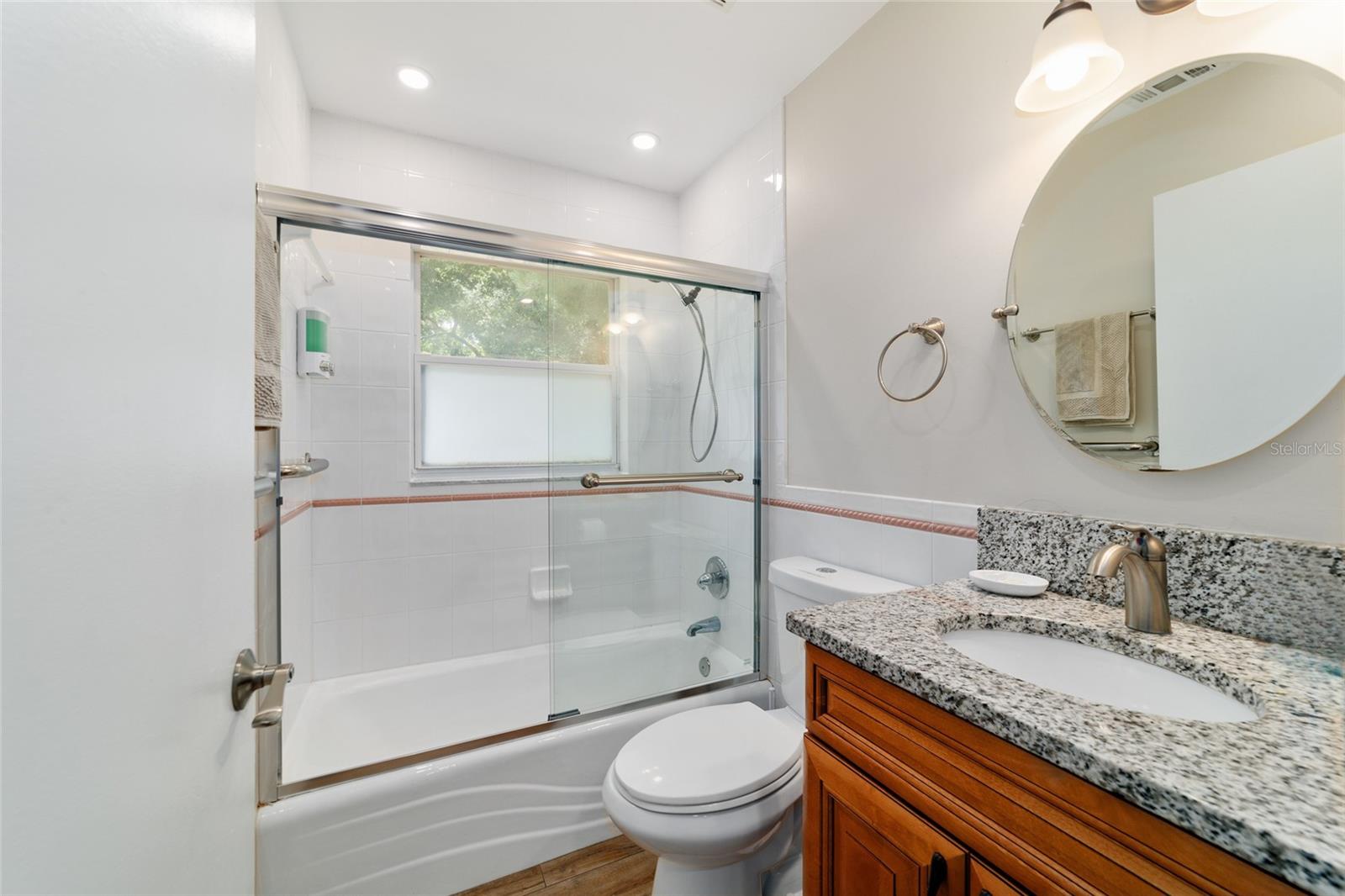 Image 29 of 98 For 16520 170th Street