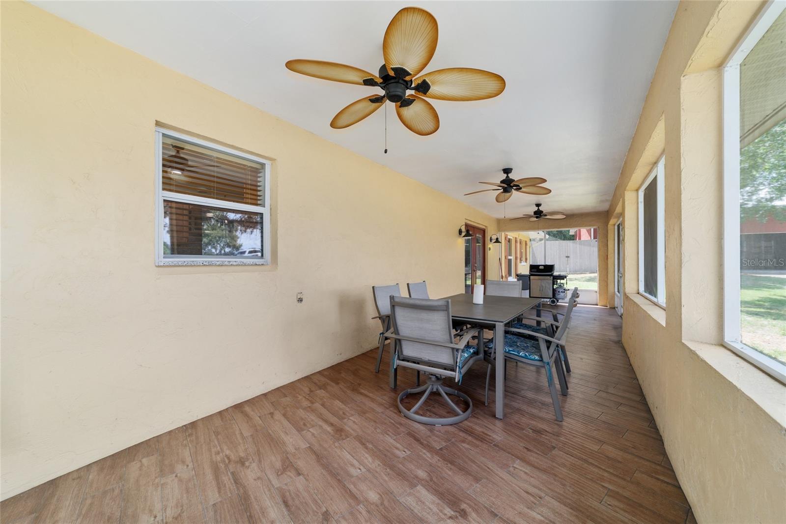 Image 33 of 98 For 16520 170th Street