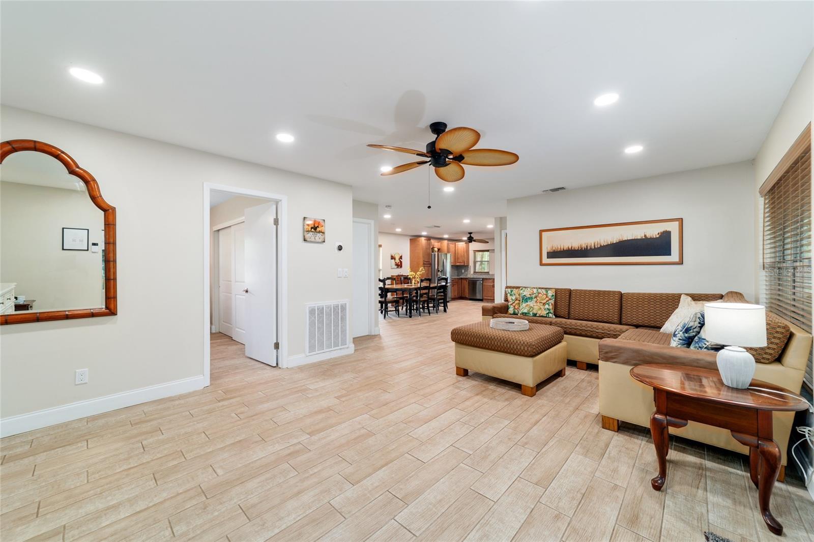 Image 38 of 98 For 16520 170th Street