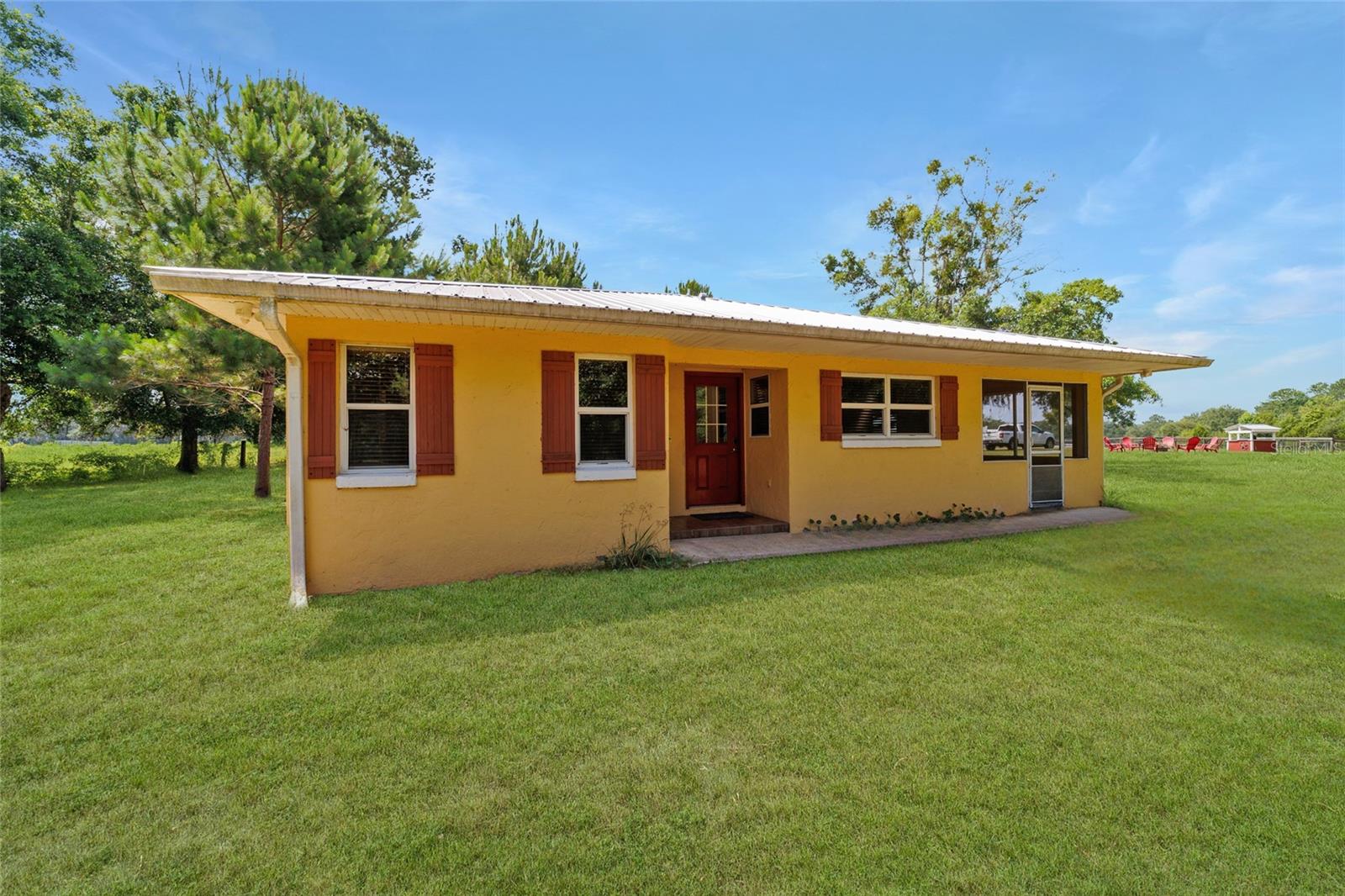 Image 4 of 98 For 16520 170th Street