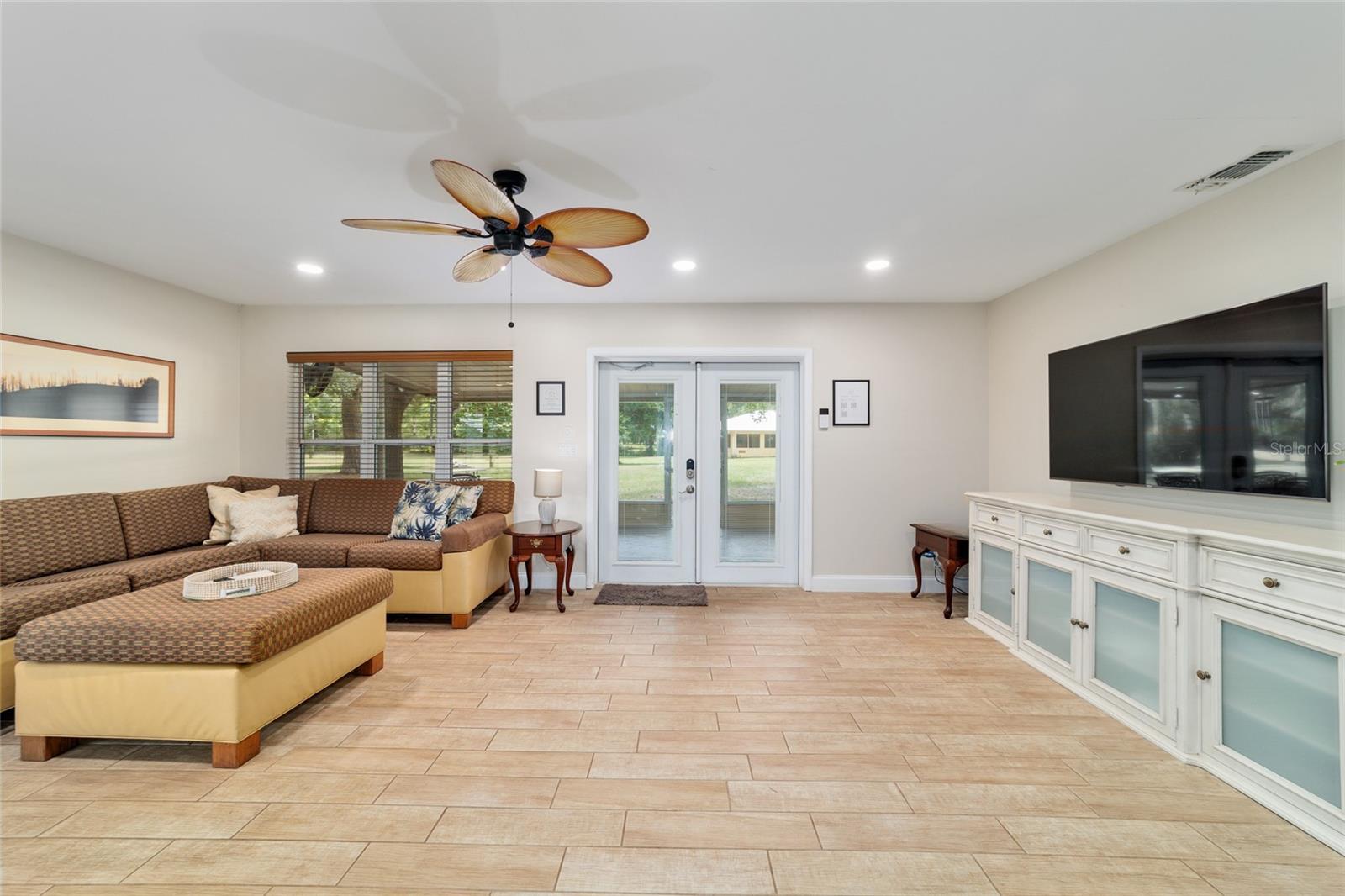 Image 41 of 98 For 16520 170th Street