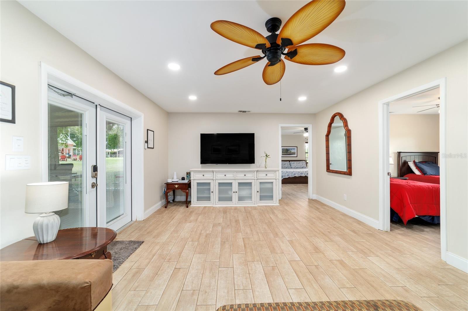 Image 43 of 98 For 16520 170th Street