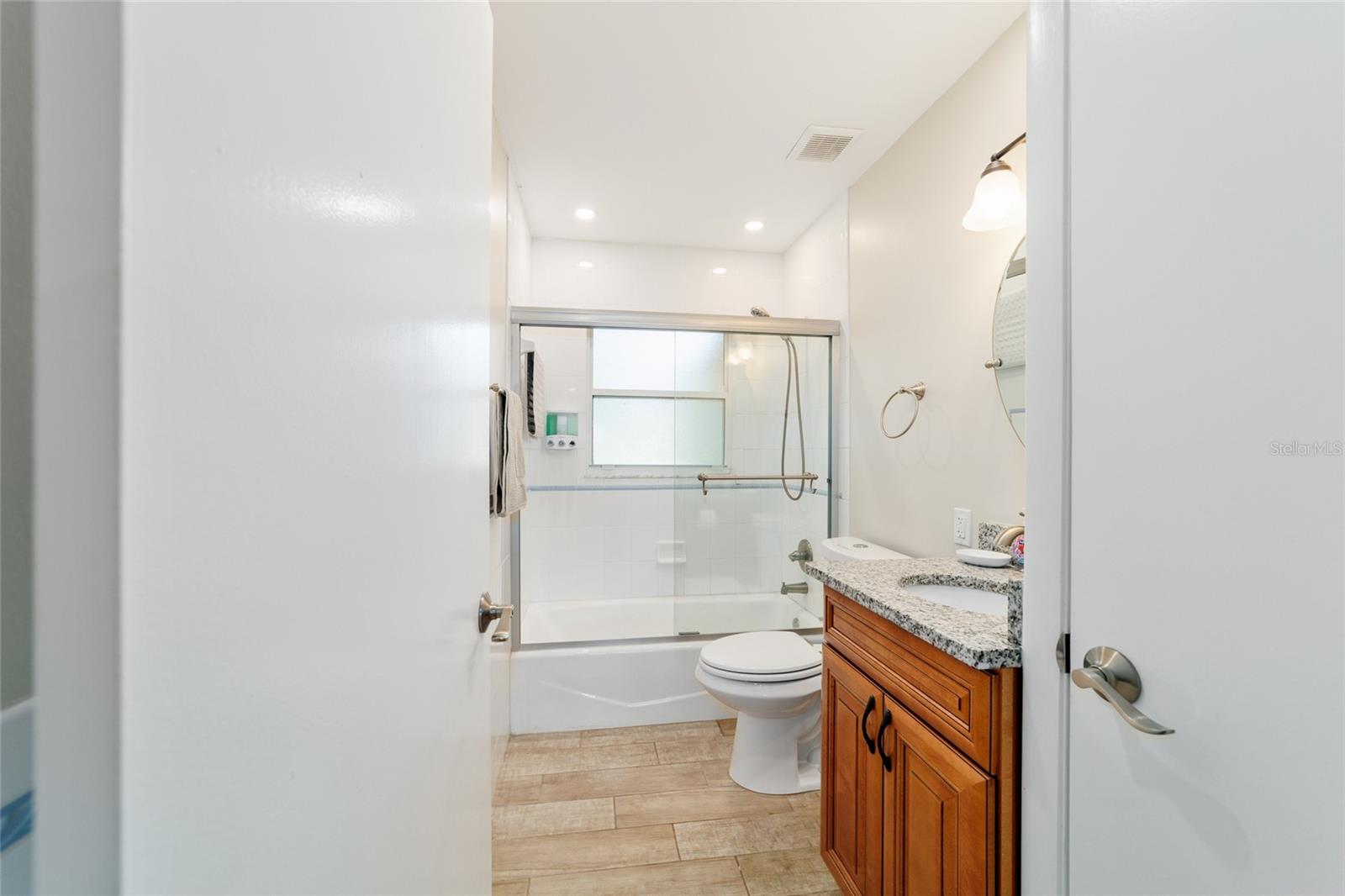 Image 57 of 98 For 16520 170th Street