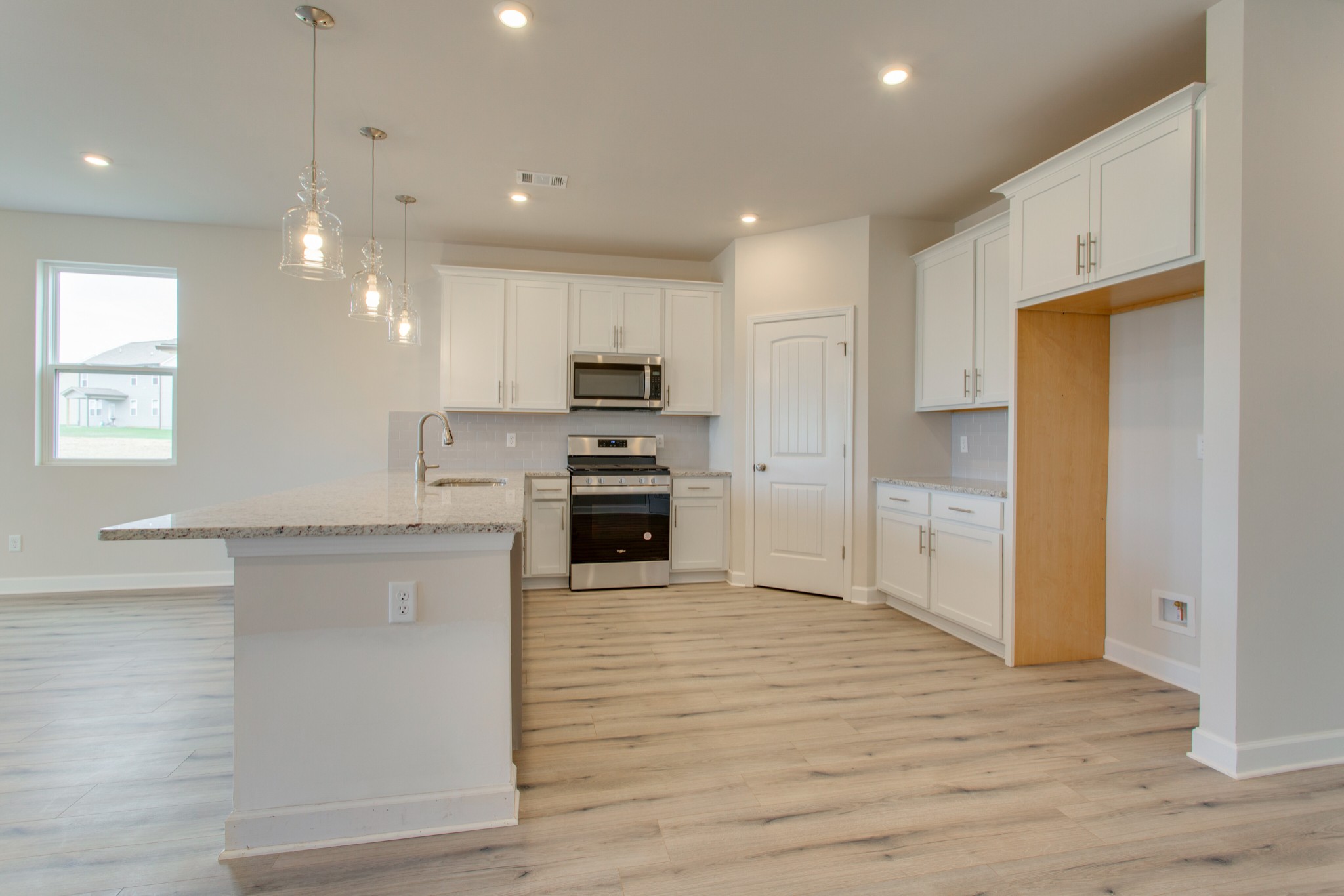 Listing photo id 9 for 18965 98th Place