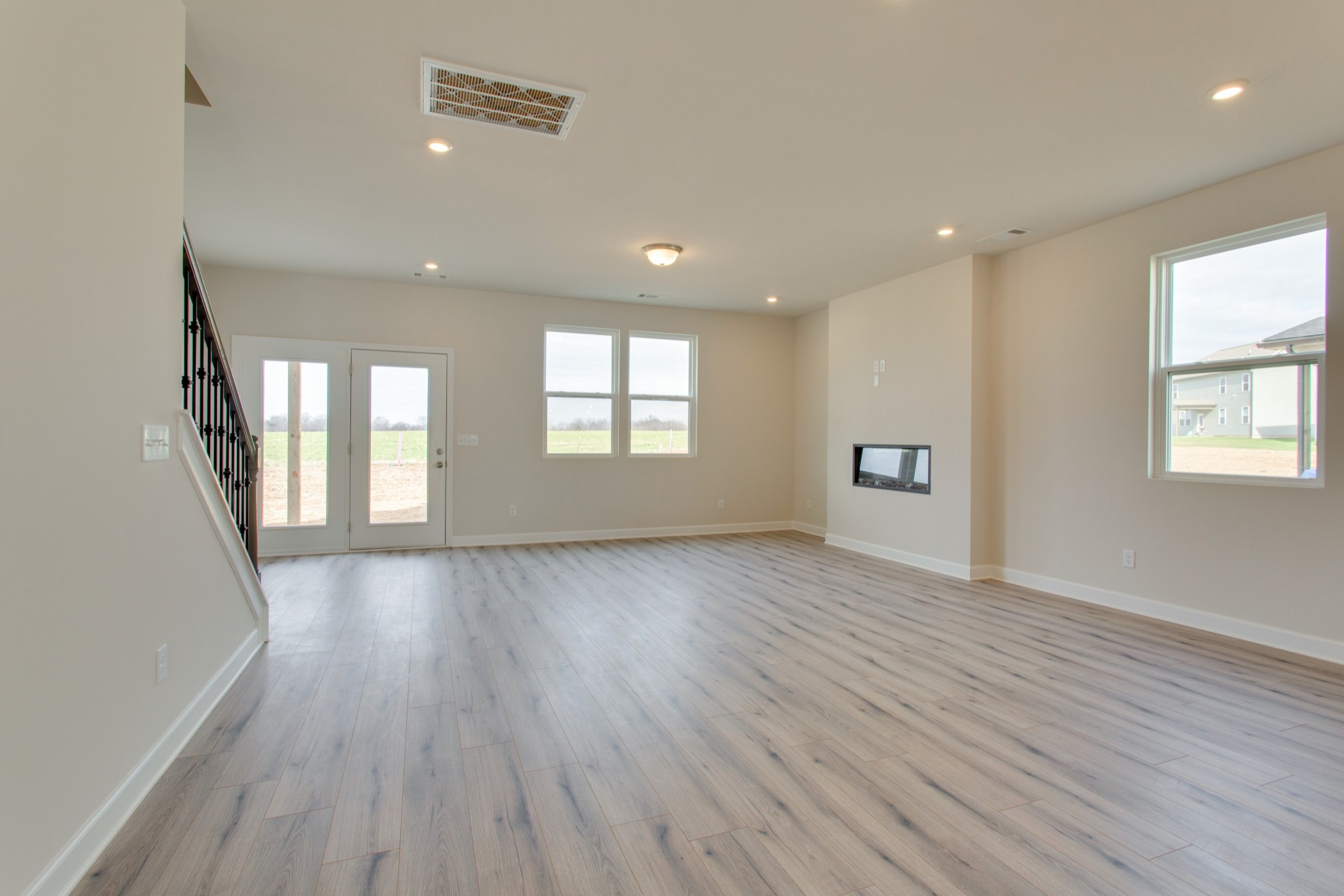 Listing photo id 11 for 18965 98th Place
