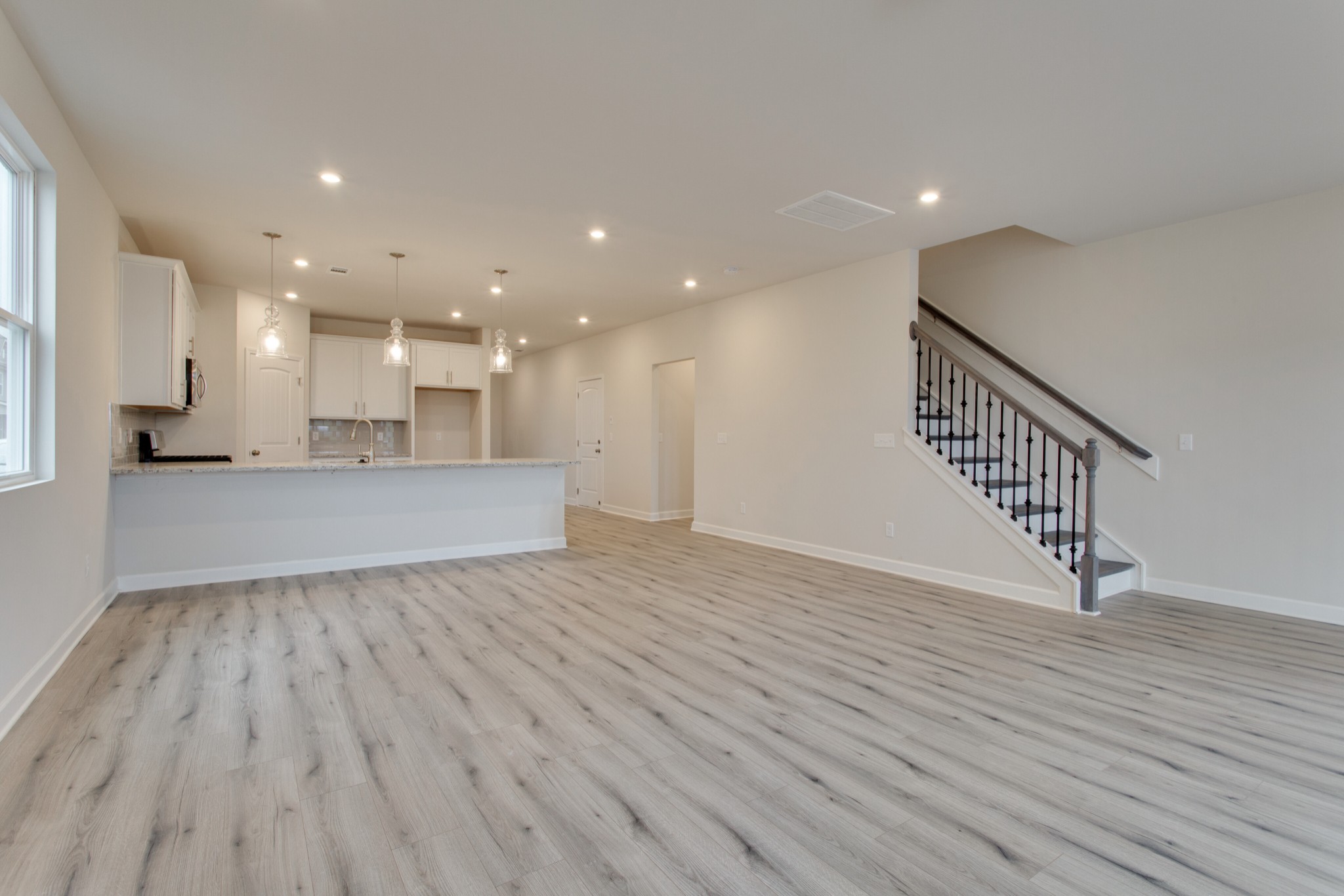 Listing photo id 13 for 18965 98th Place