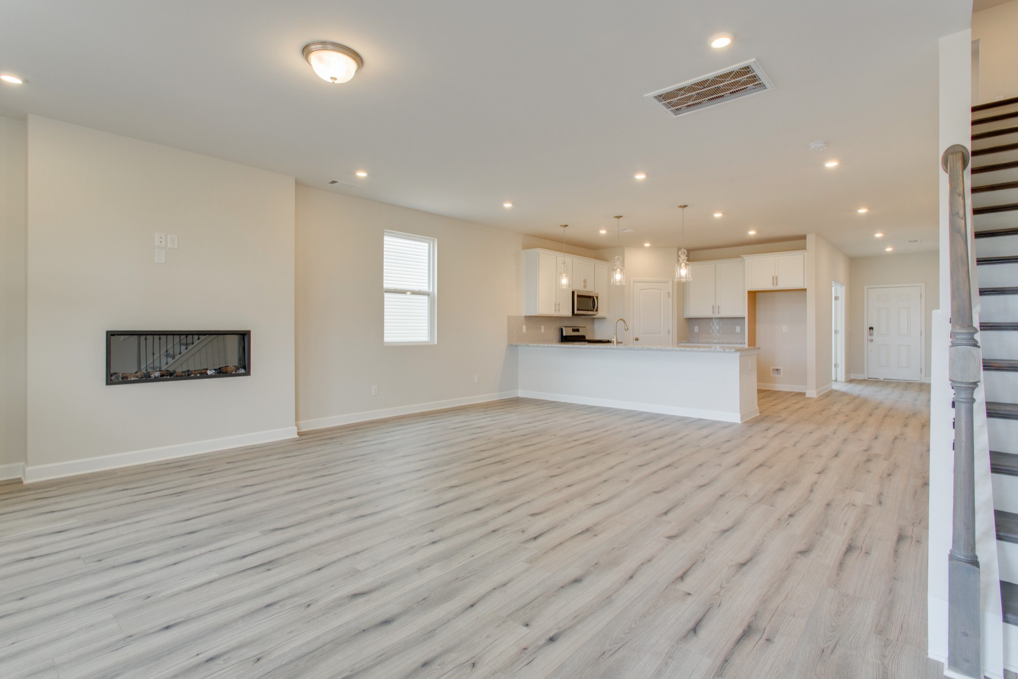 Listing photo id 14 for 18965 98th Place