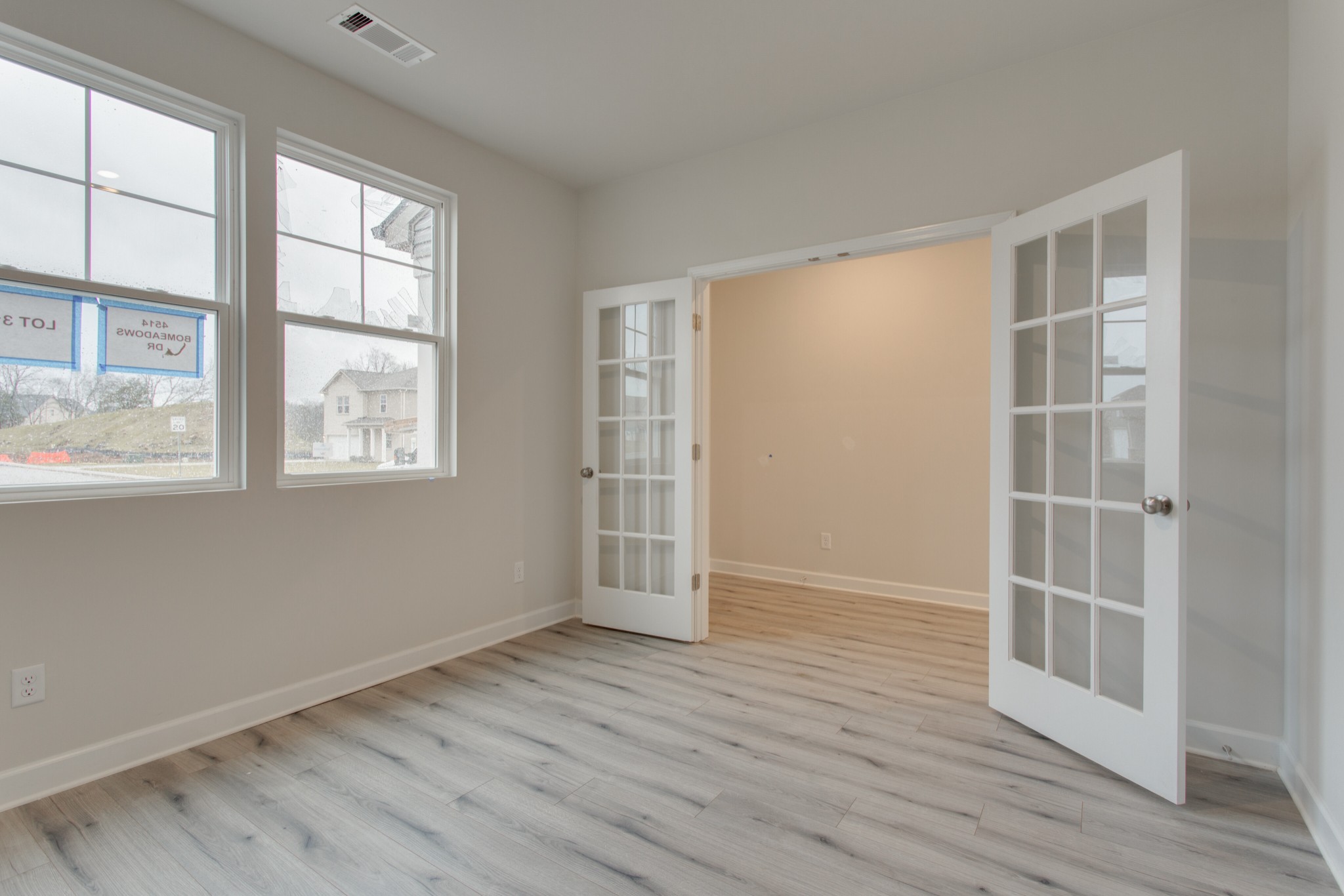 Listing photo id 5 for 18965 98th Place