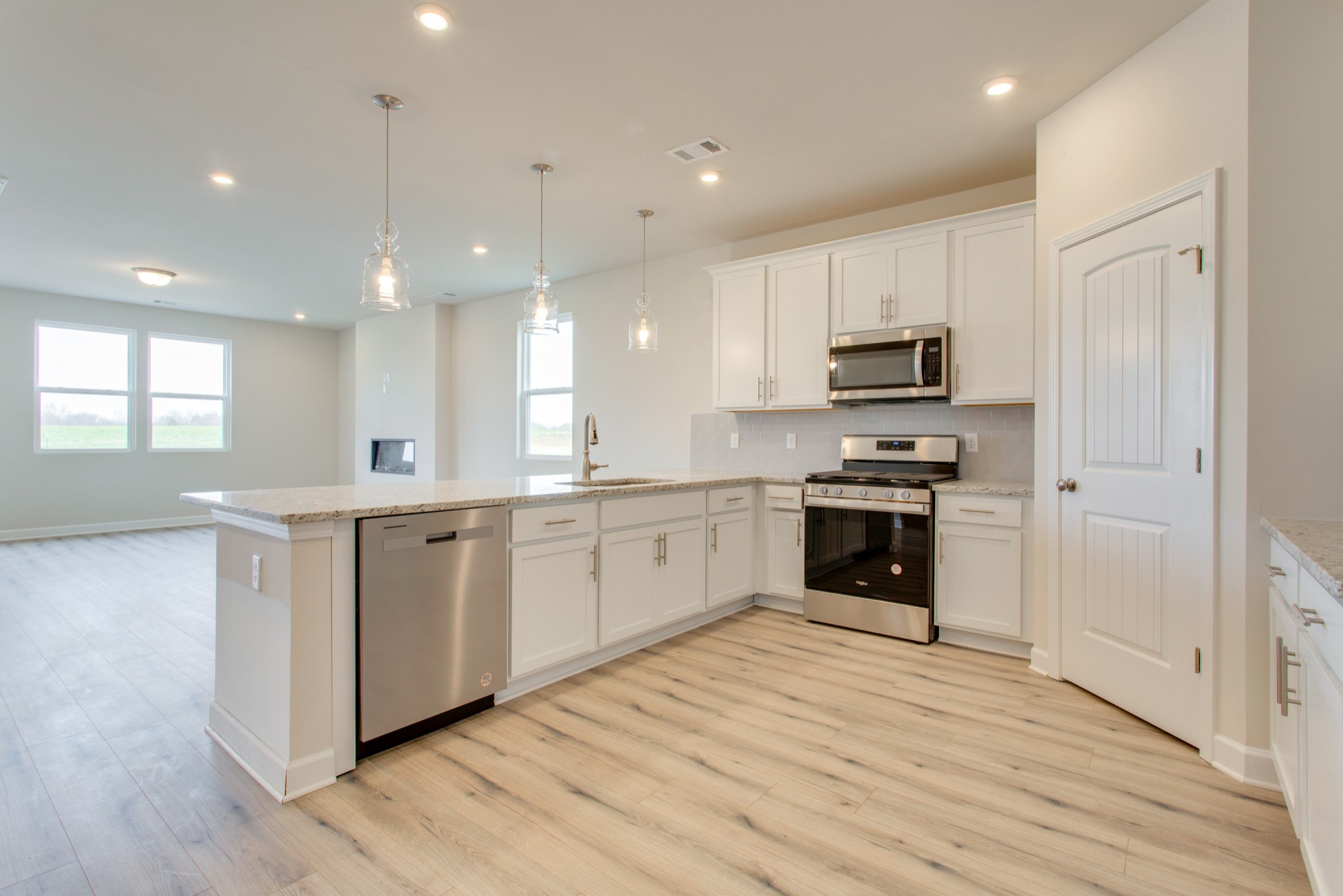 Listing photo id 6 for 18965 98th Place