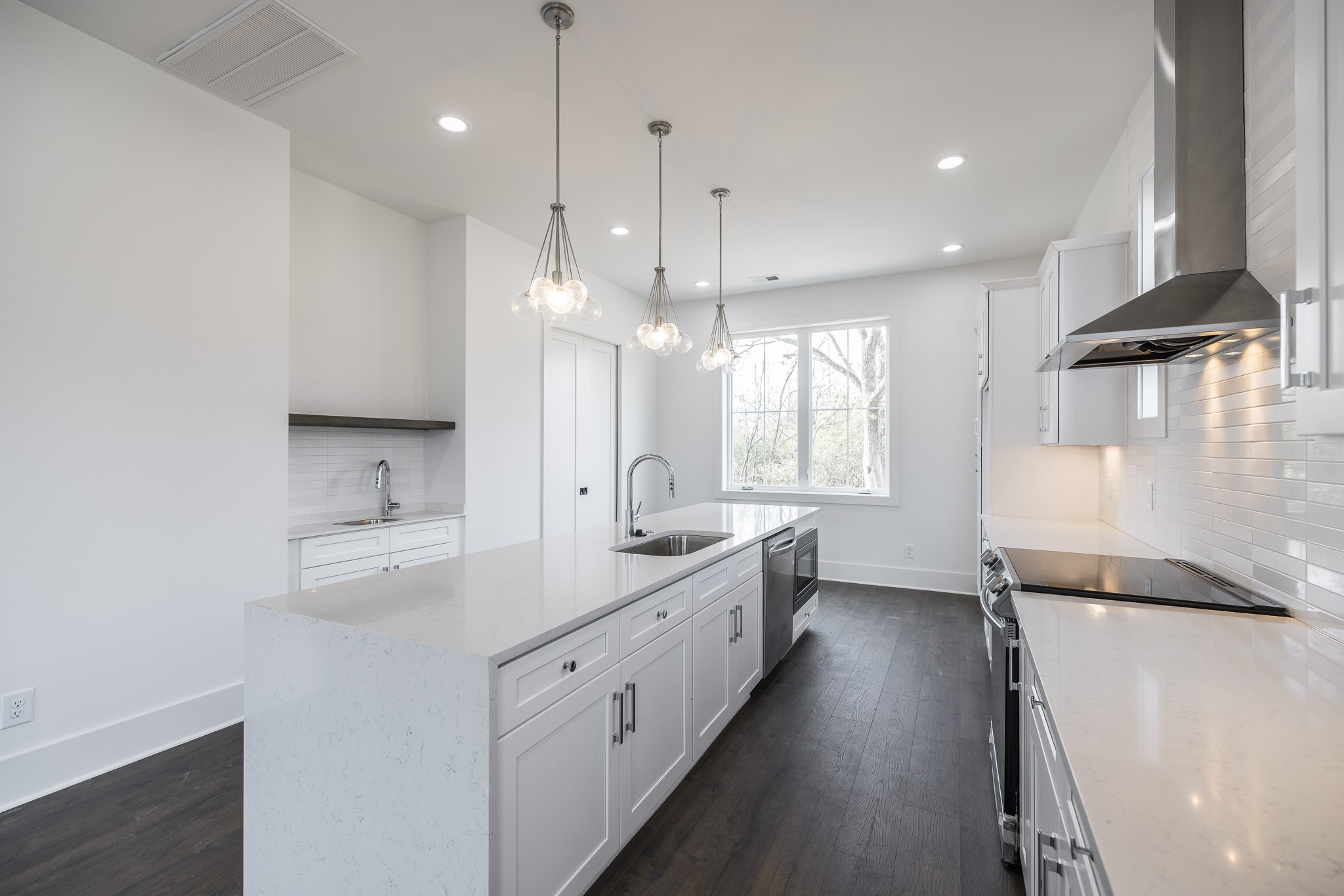 Image 10 of 58 For 10279 Julia Isles Avenue