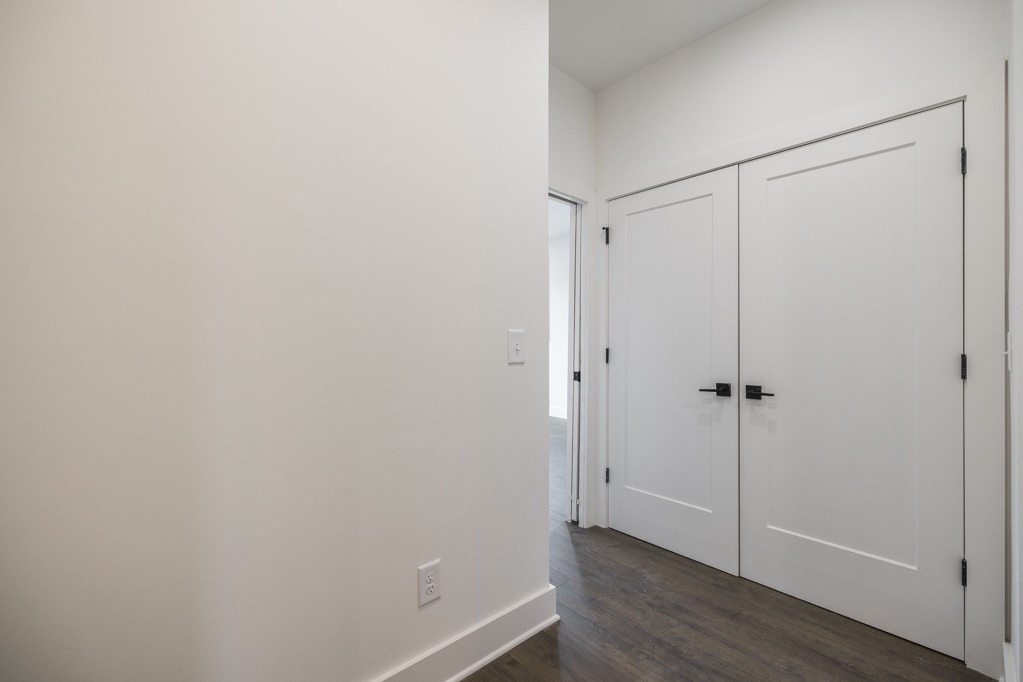 Image 19 of 58 For 10279 Julia Isles Avenue