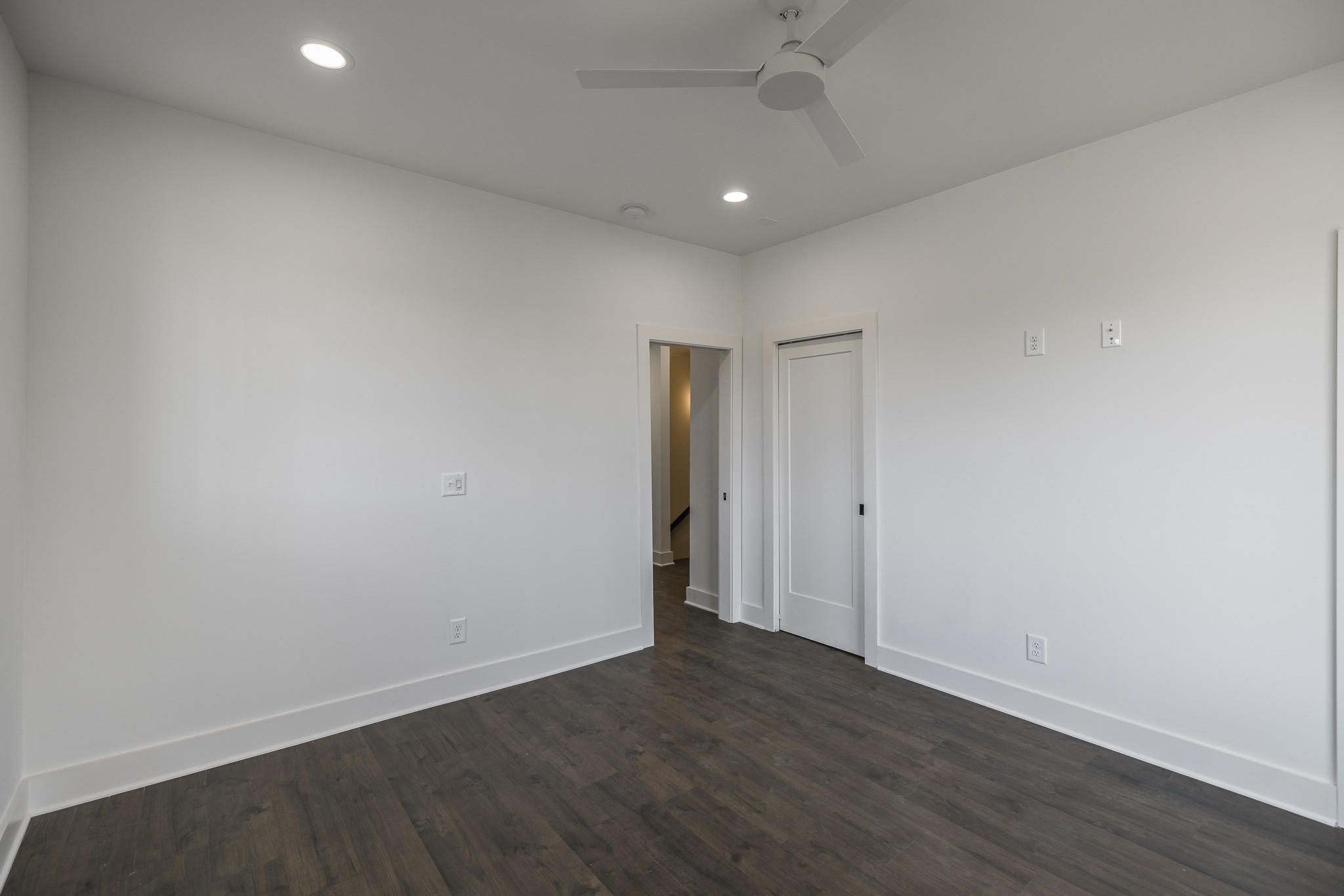 Image 21 of 58 For 10279 Julia Isles Avenue