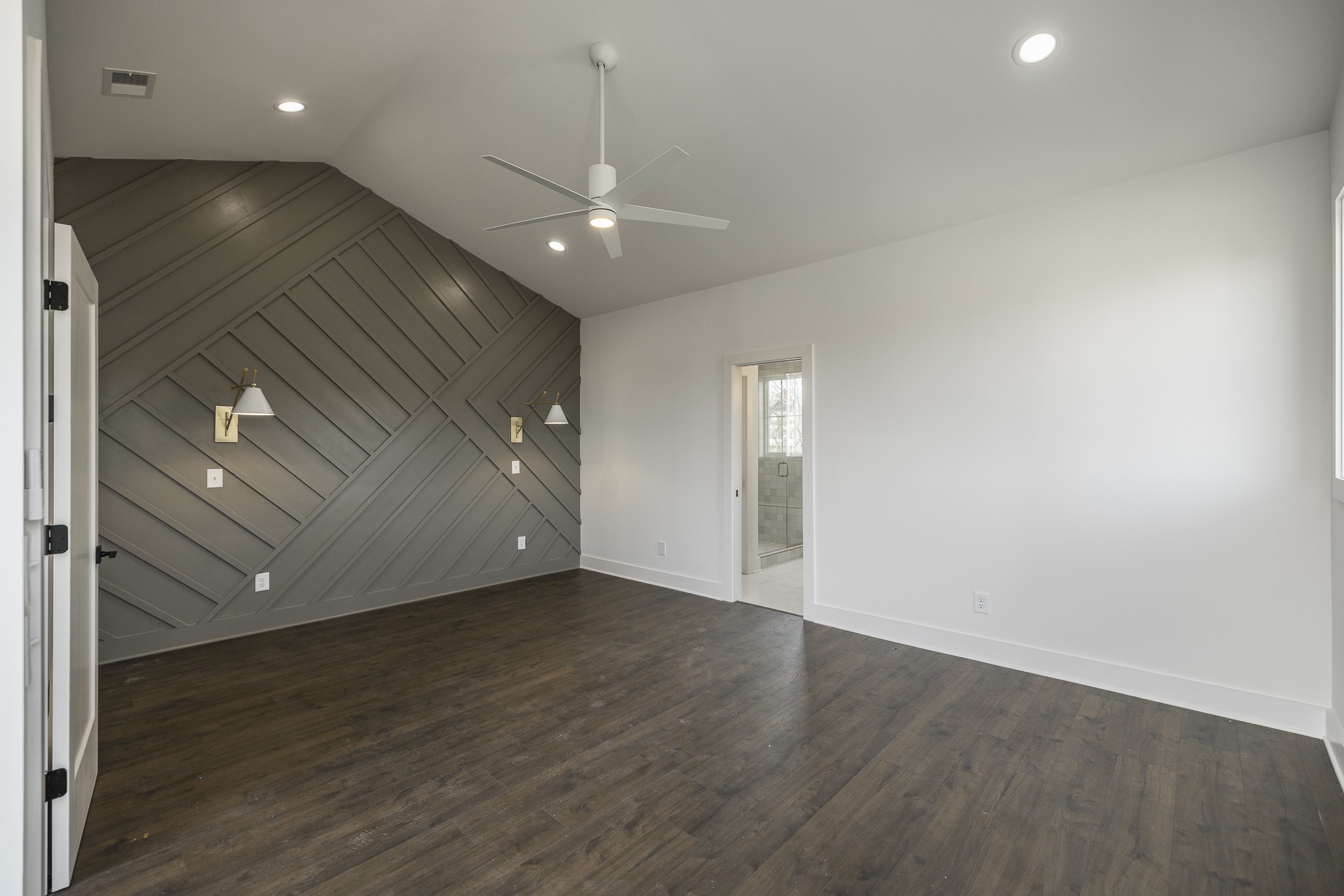 Image 37 of 58 For 10279 Julia Isles Avenue