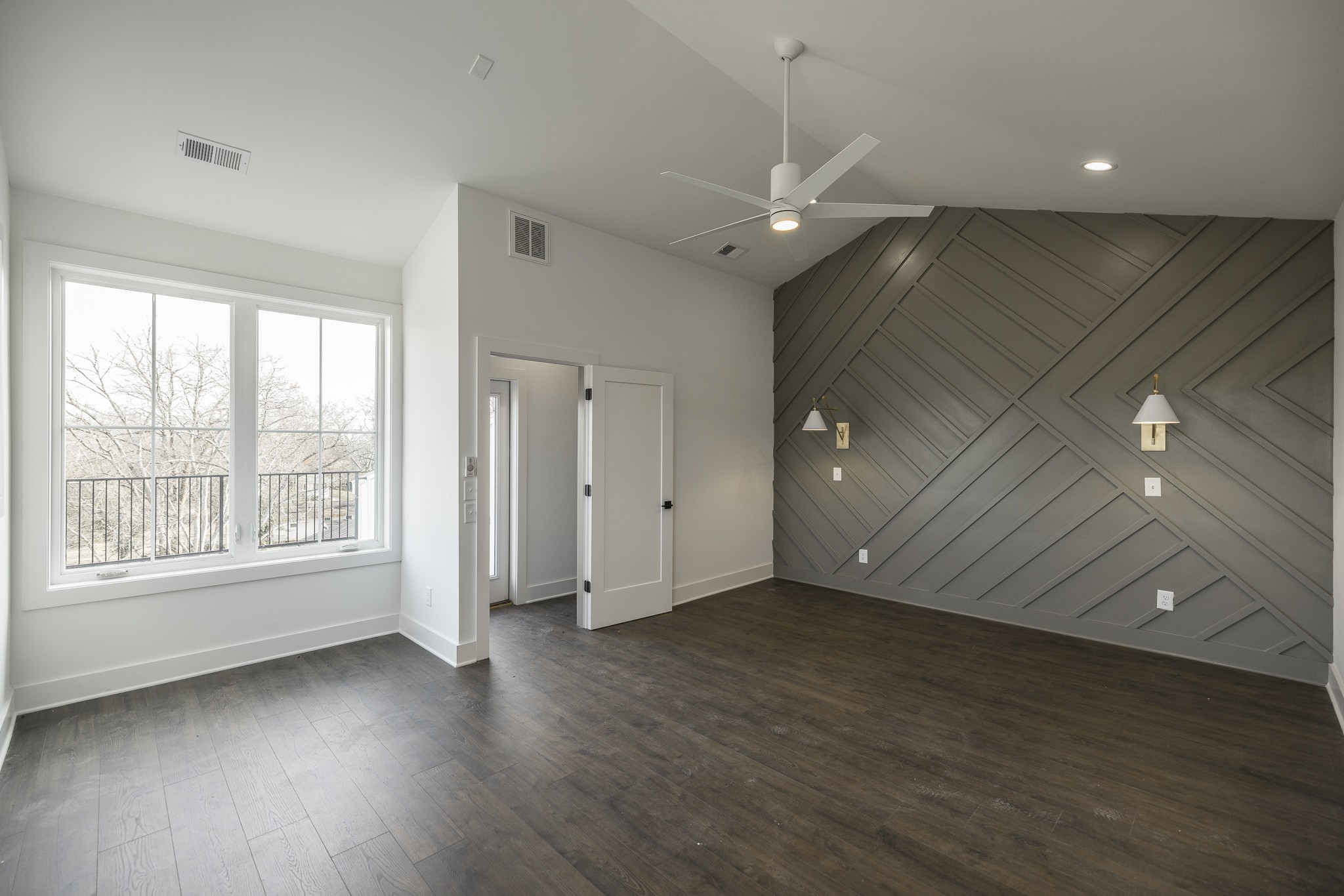 Image 38 of 58 For 10279 Julia Isles Avenue