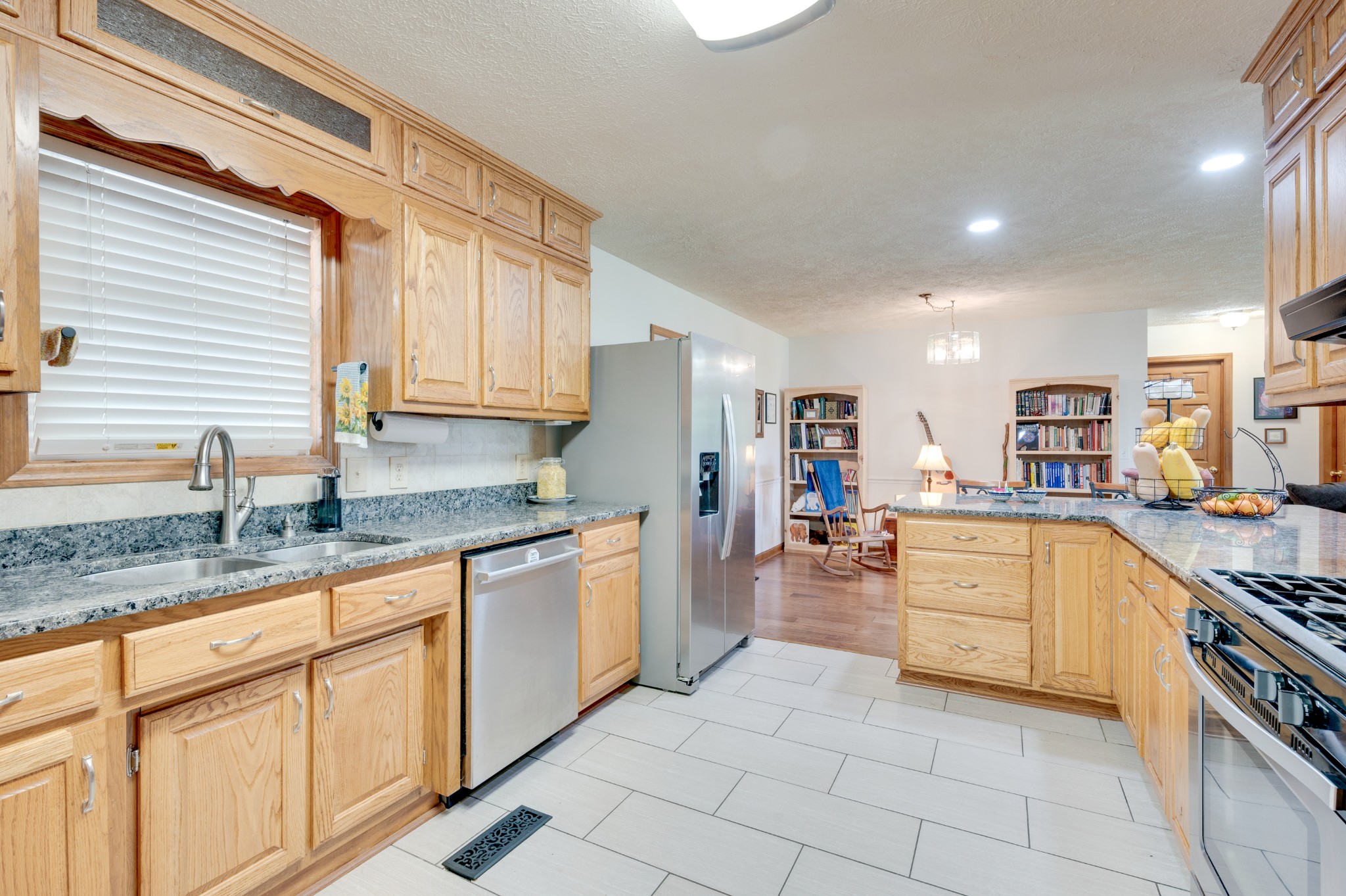 Image 11 of 58 For 8737 83rd Circle