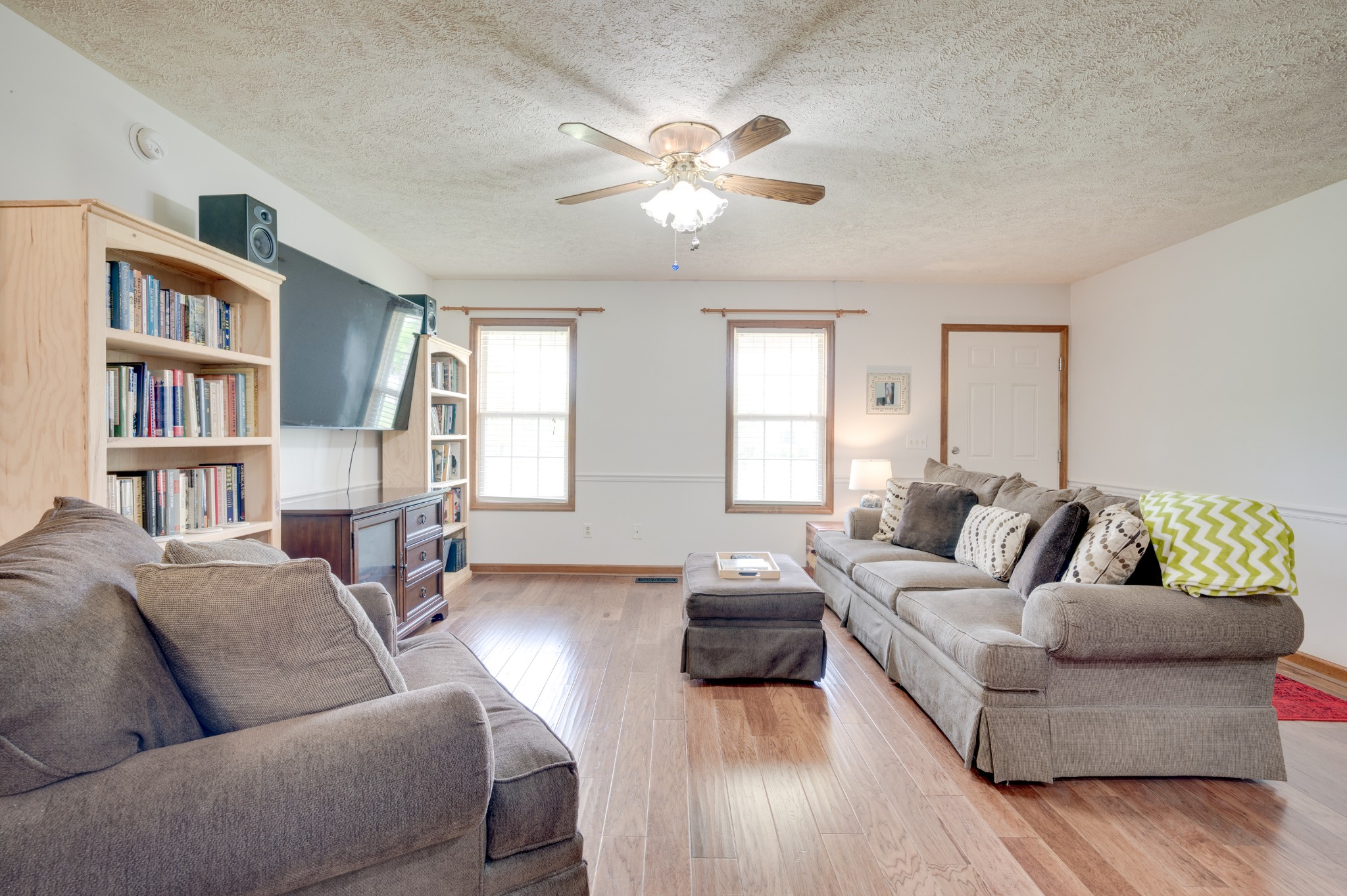 Image 6 of 58 For 8737 83rd Circle