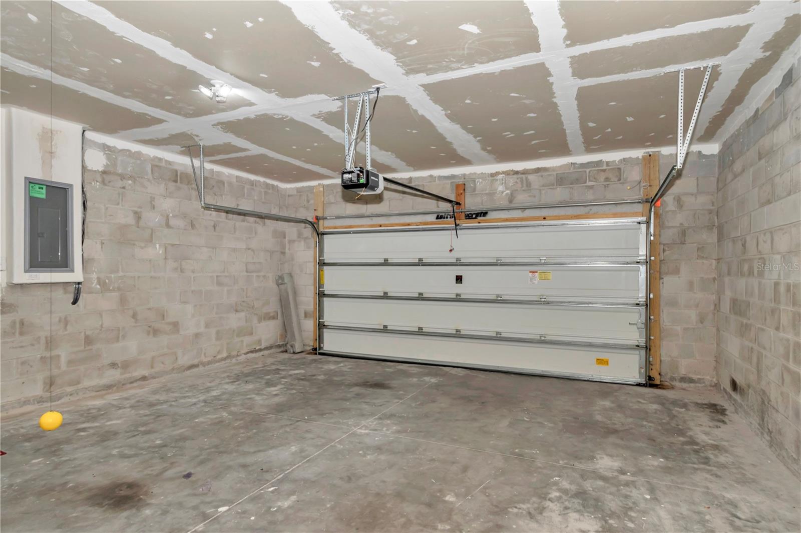 Listing photo id 20 for 14550 61st Court