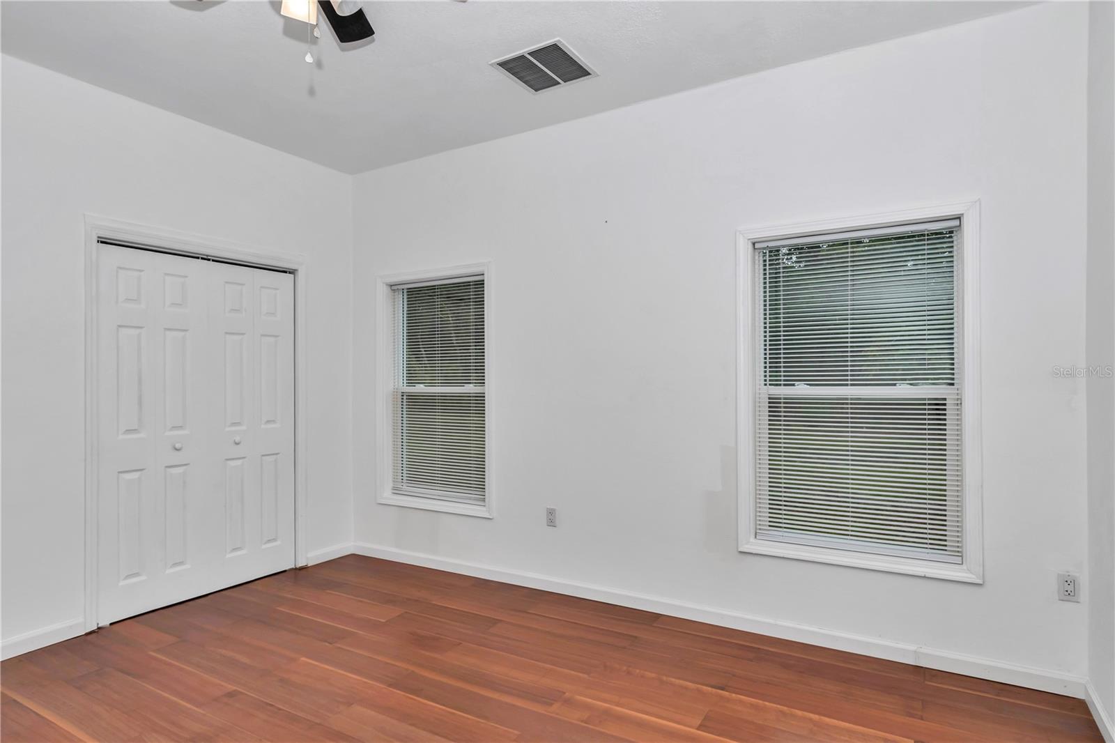 Listing photo id 27 for 14550 61st Court