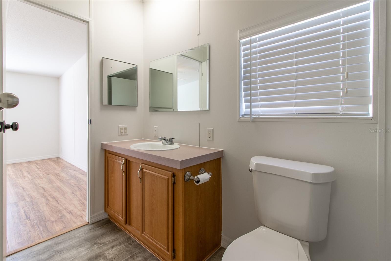 Image 31 of 39 For 12415 89th Avenue
