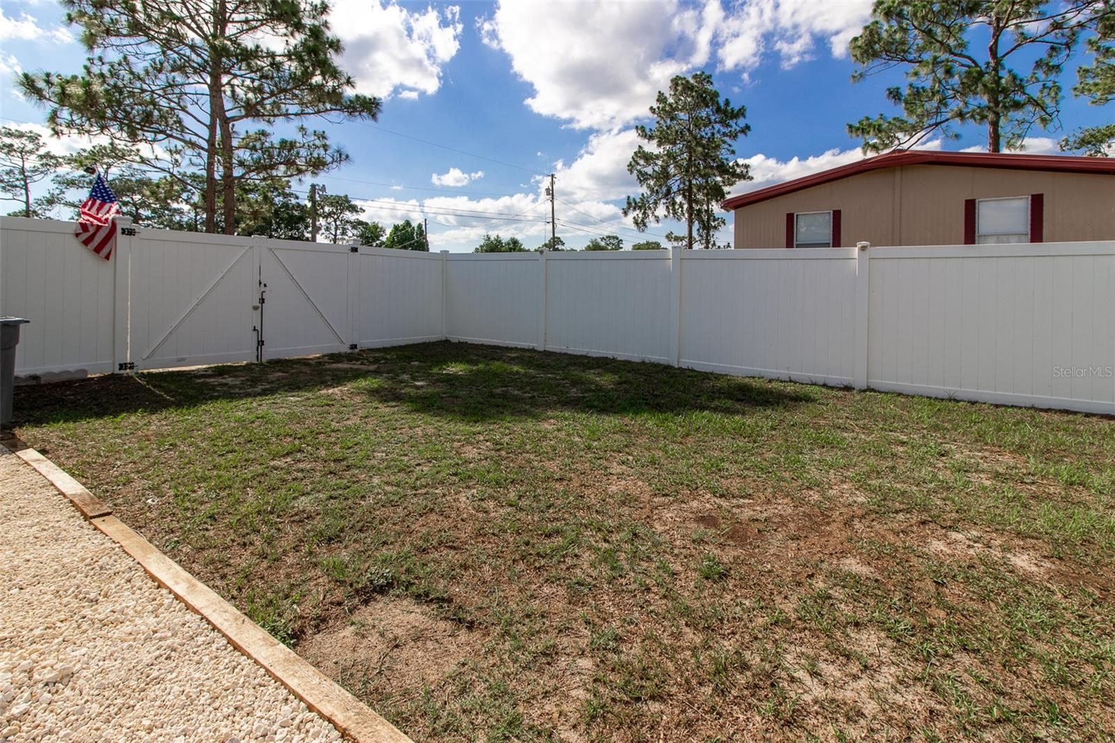 Image 32 of 39 For 12415 89th Avenue