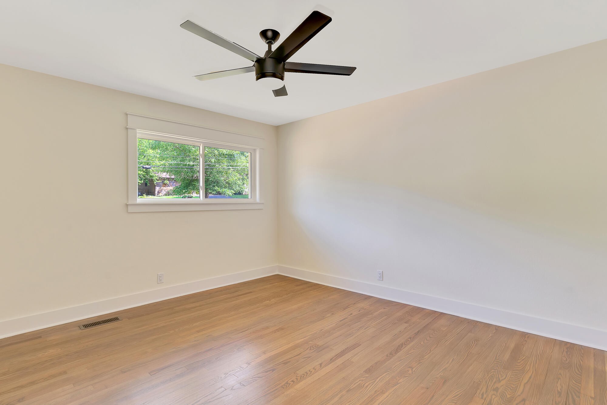 Image 18 of 21 For 5953 62nd Court Road