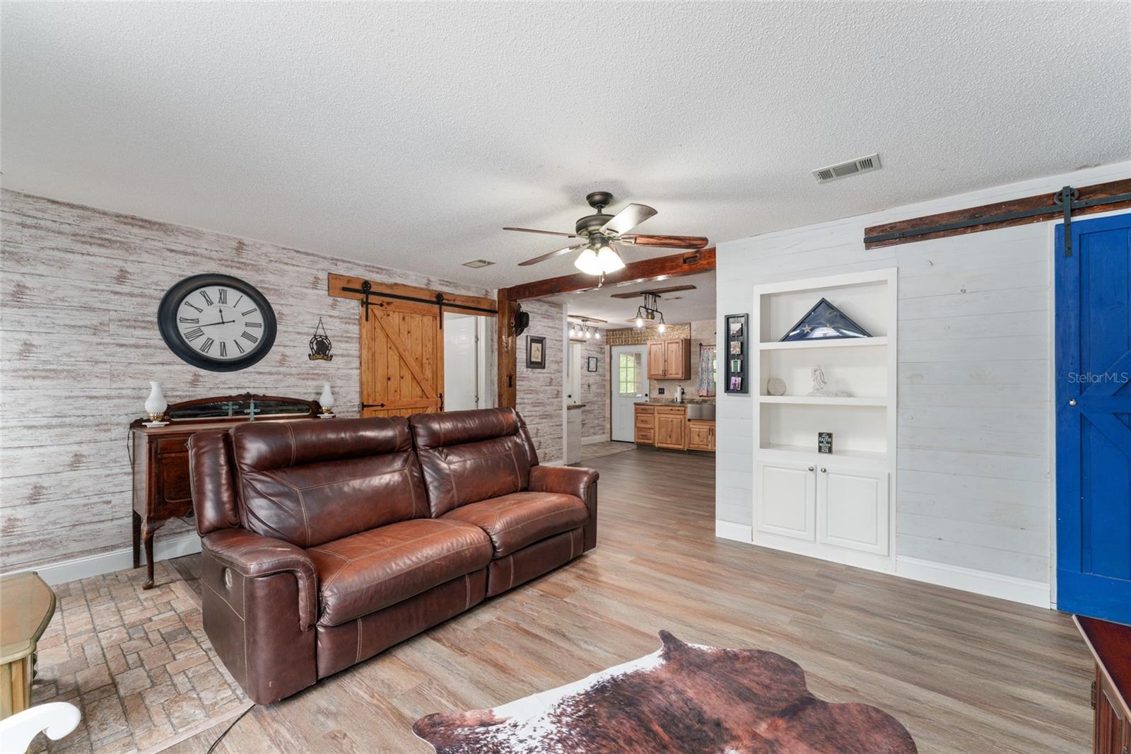 Image 7 of 48 For 9892 151st Place