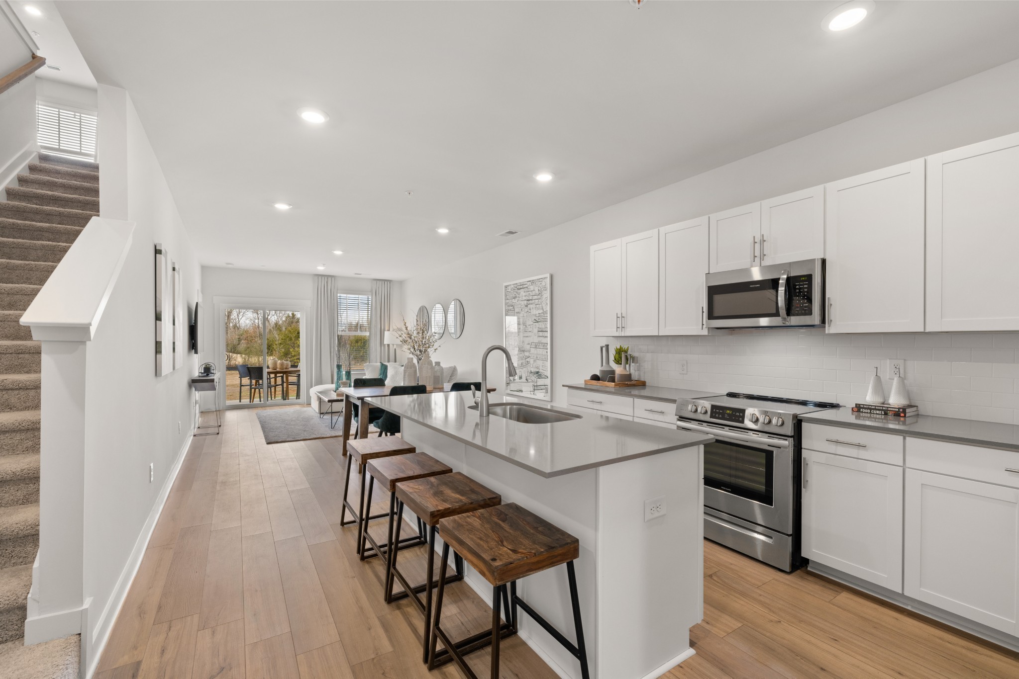 Listing photo id 3 for 17290 Highway 328