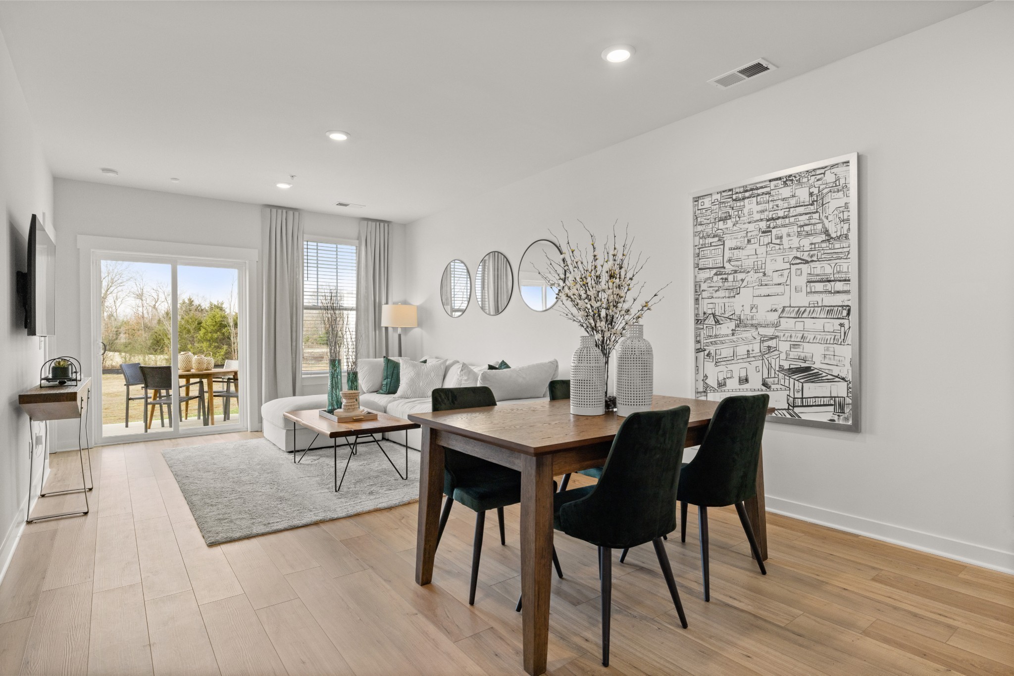 Listing photo id 5 for 17290 Highway 328