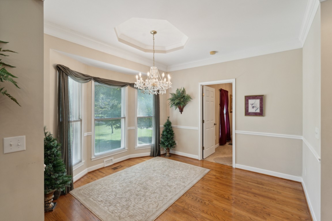 Image 12 of 71 For 5007 Kelso Street