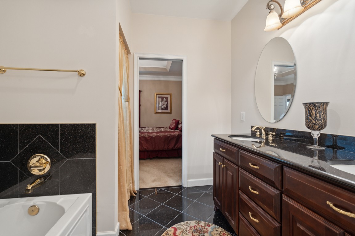 Image 16 of 71 For 5007 Kelso Street