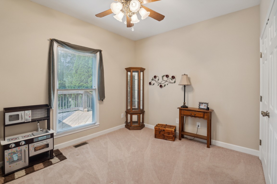 Image 21 of 71 For 5007 Kelso Street