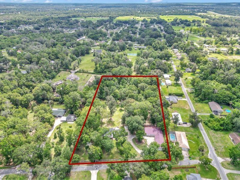 Image 11 of 70 For 12677 53rd Terrace Road
