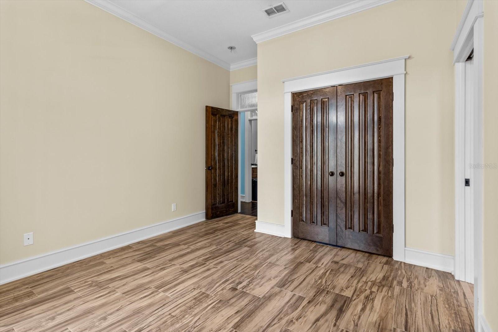 Listing photo id 23 for 5751 Beaver Point