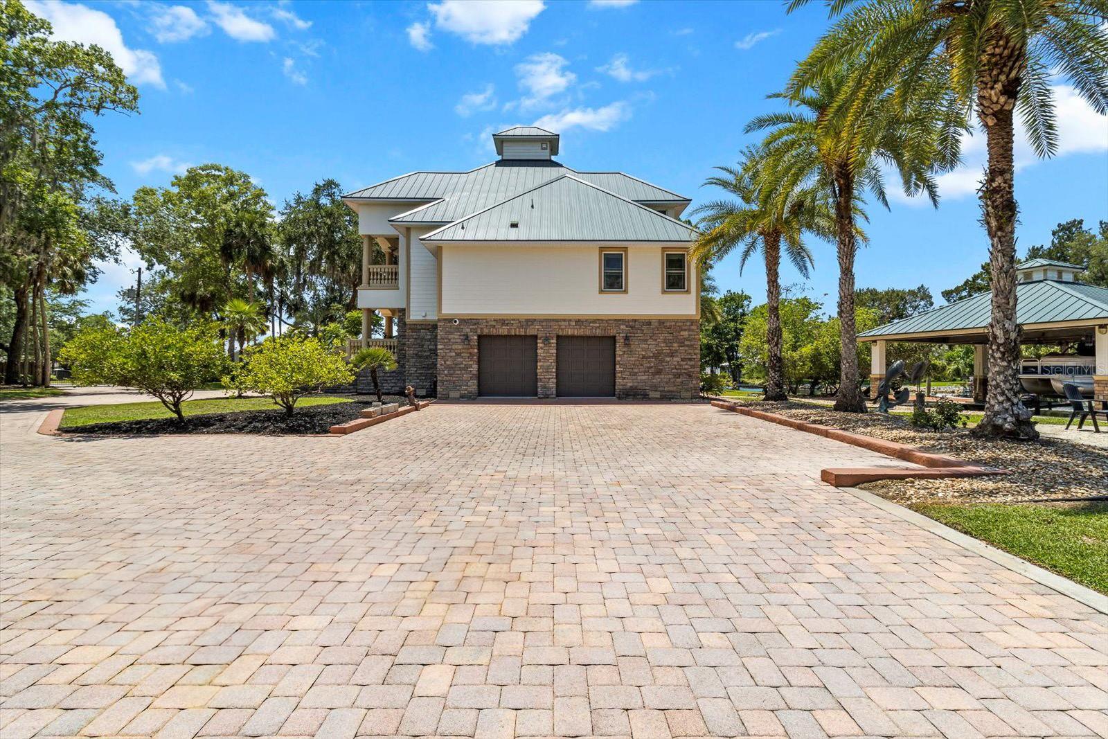 Listing photo id 53 for 5751 Beaver Point