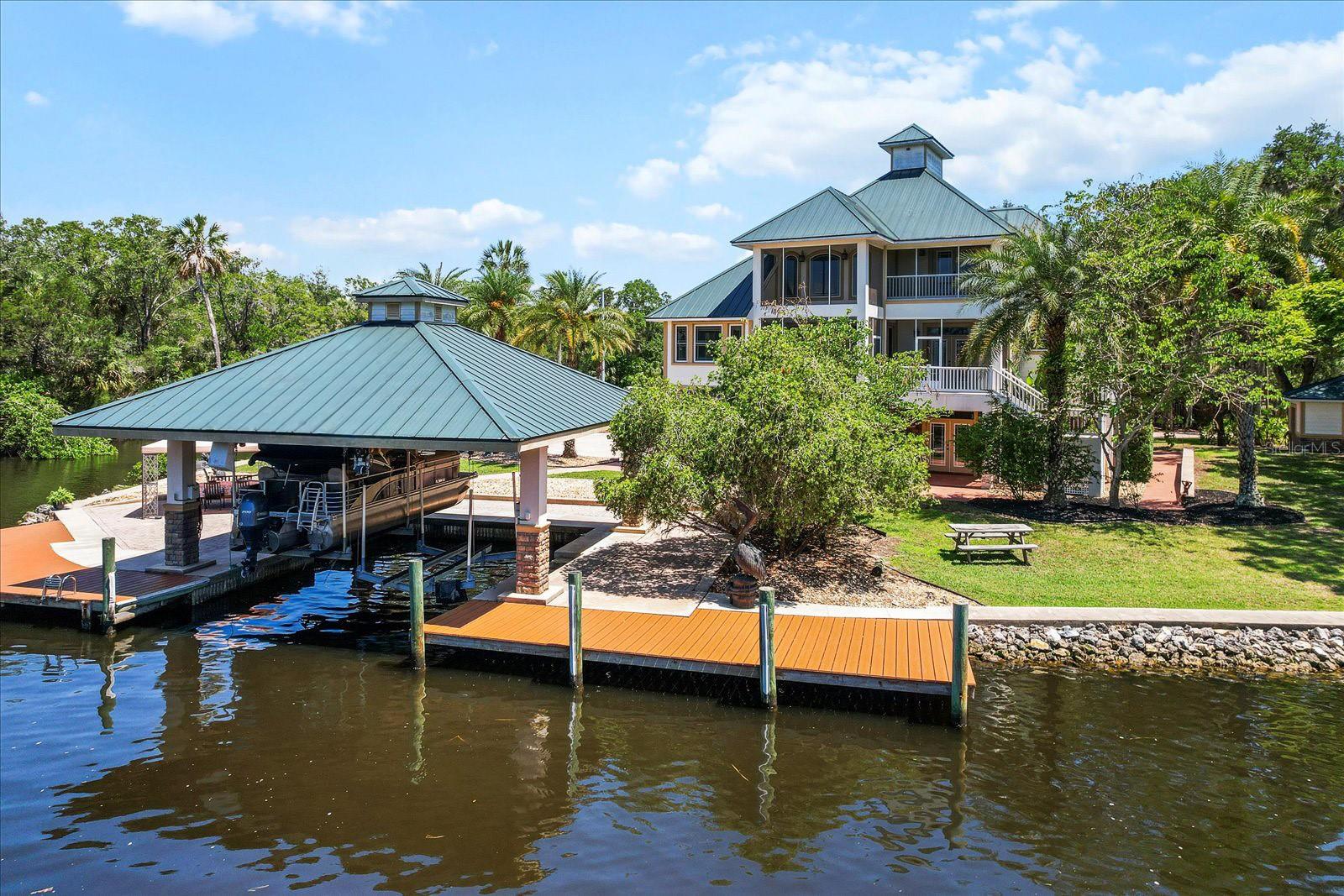 Listing photo id 58 for 5751 Beaver Point