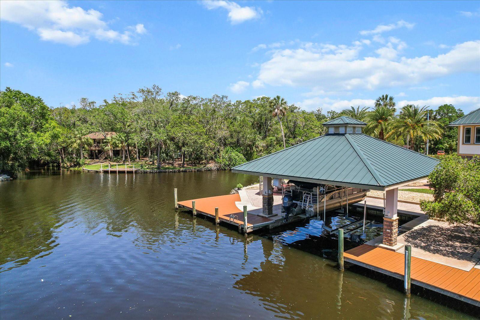 Listing photo id 59 for 5751 Beaver Point