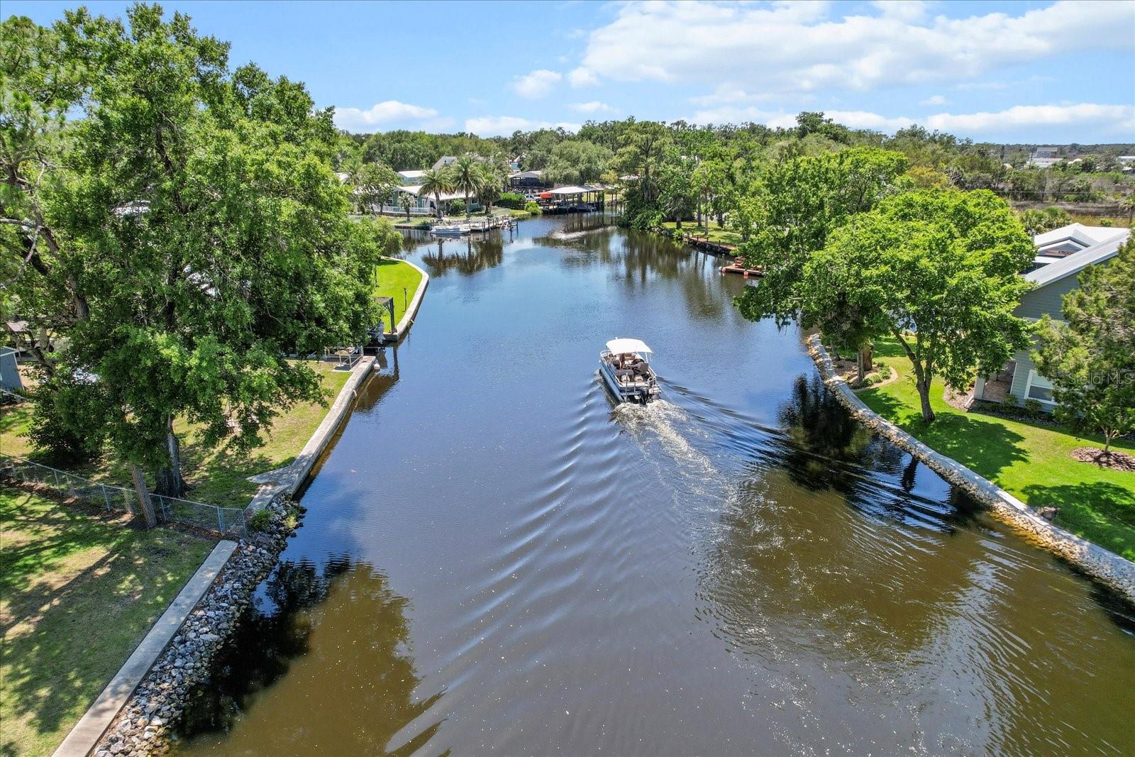 Listing photo id 61 for 5751 Beaver Point