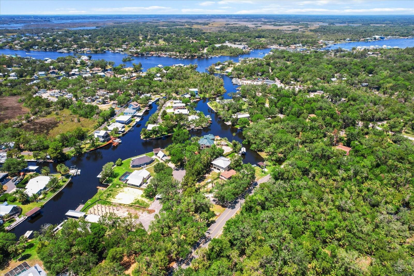 Listing photo id 64 for 5751 Beaver Point